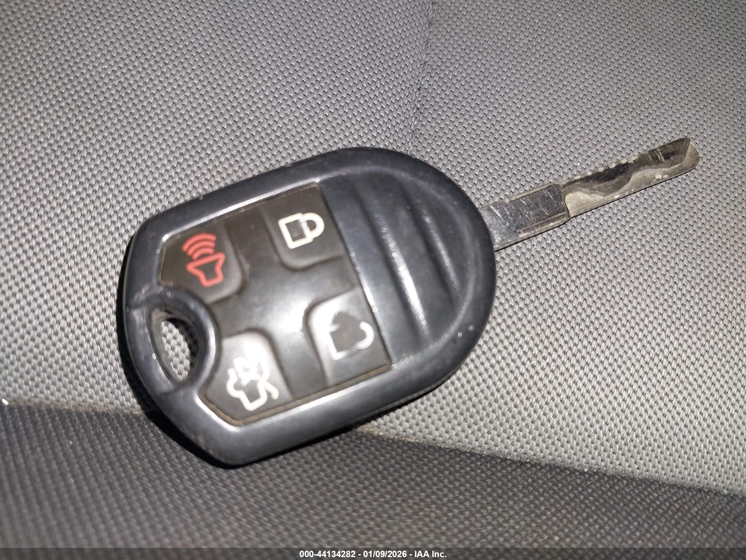 FORD FIESTA image 11