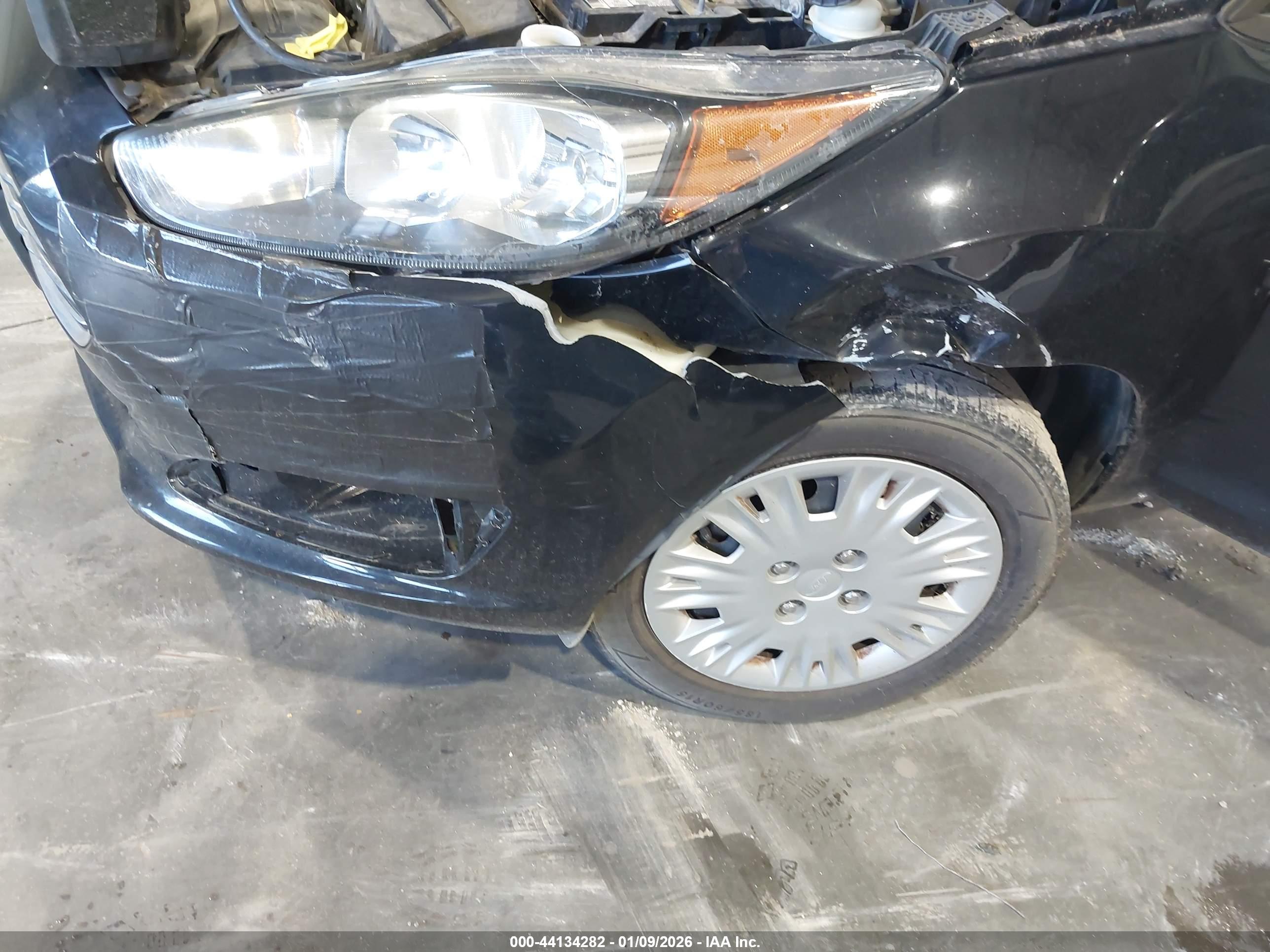 FORD FIESTA image 6