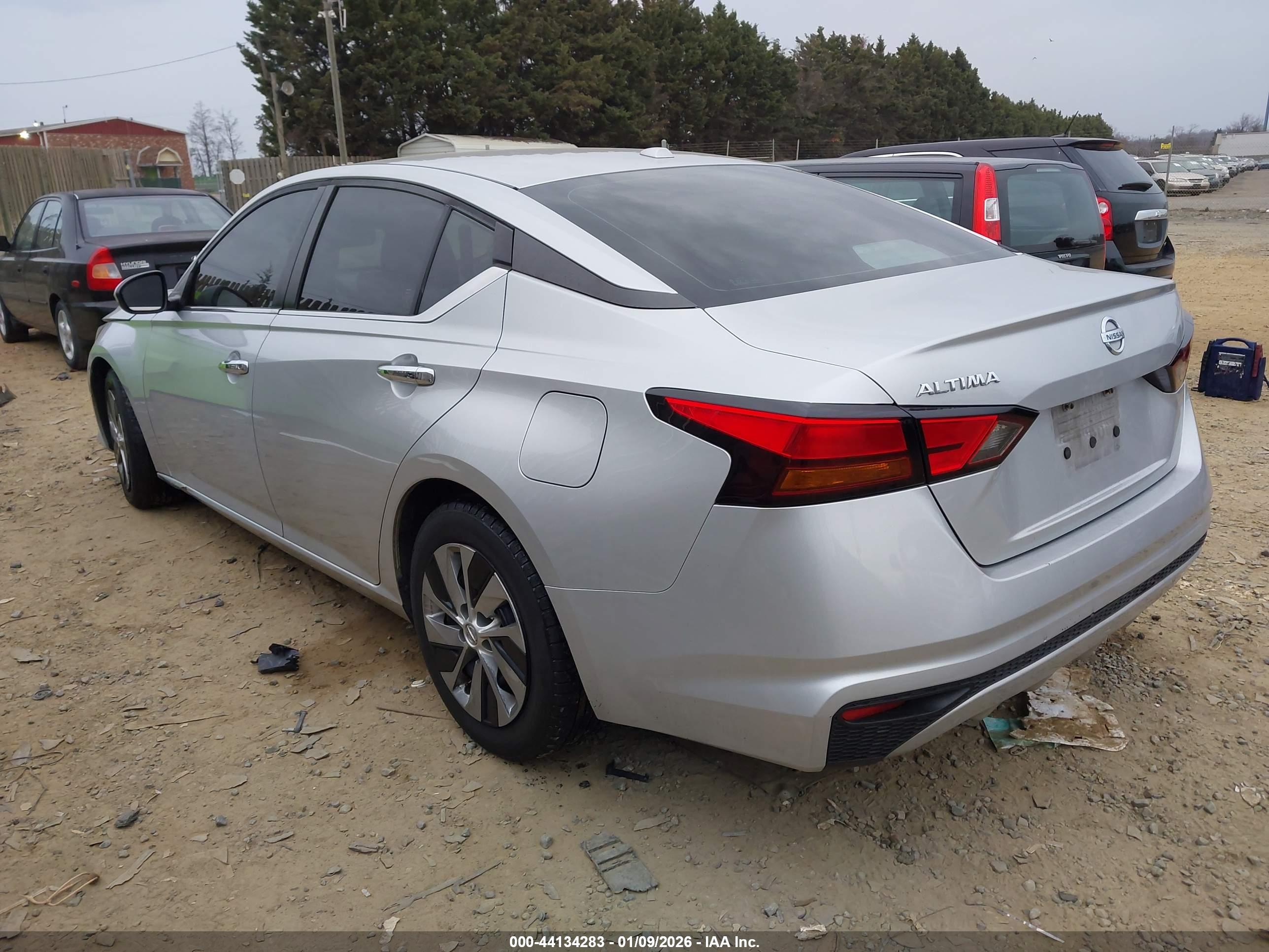 NISSAN ALTIMA image 3
