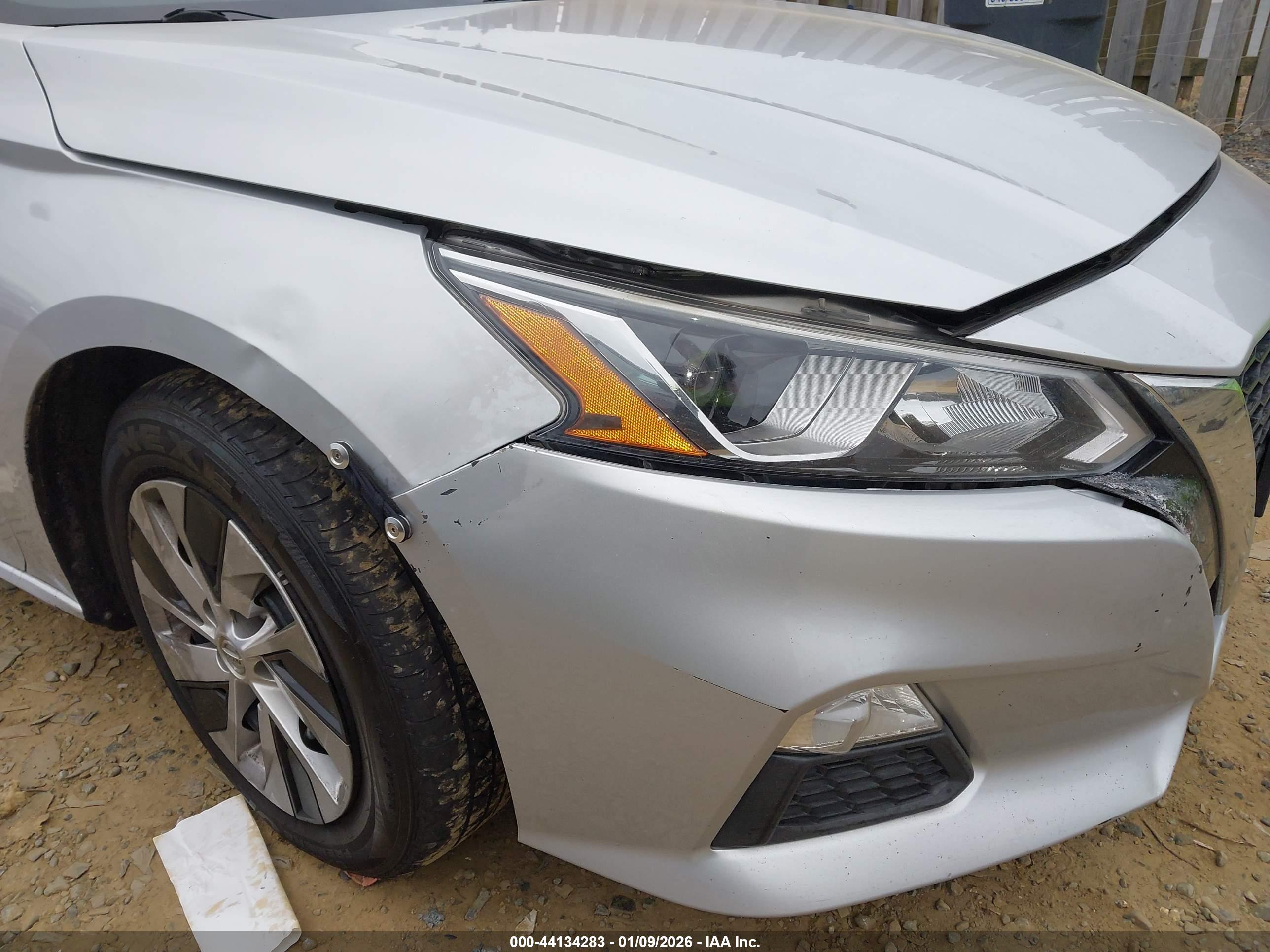 NISSAN ALTIMA image 6