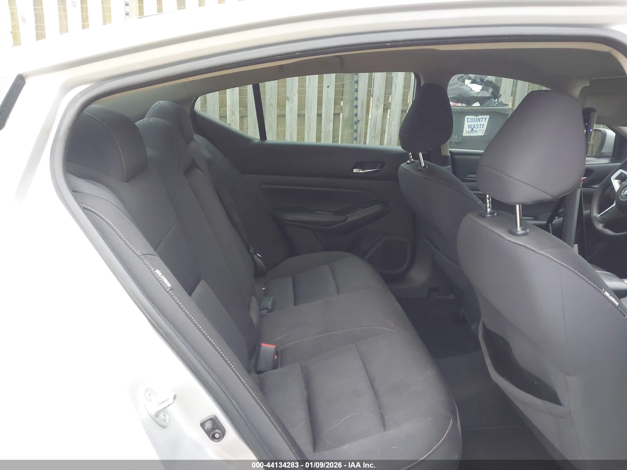 NISSAN ALTIMA image 8