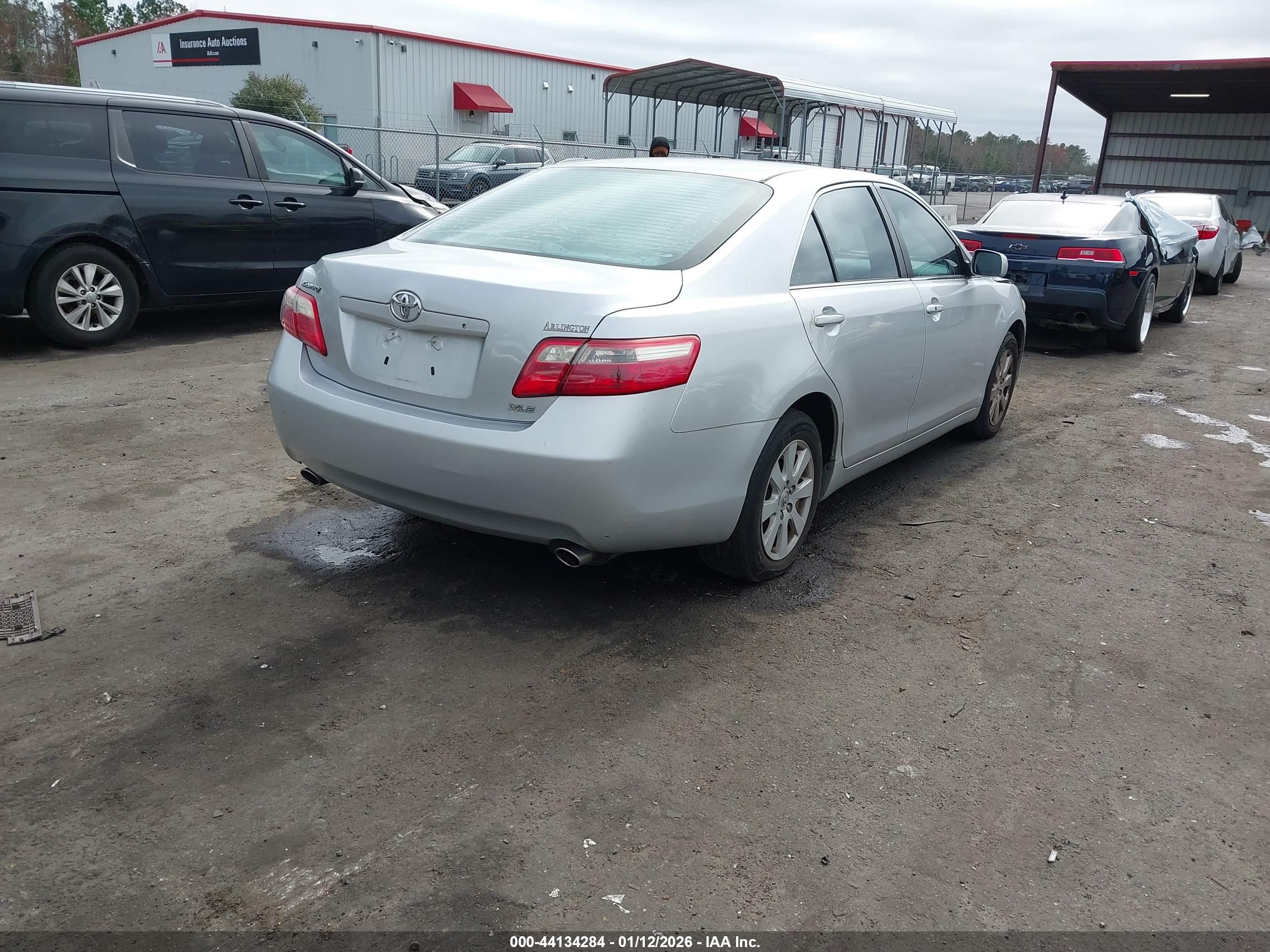 TOYOTA CAMRY image 4