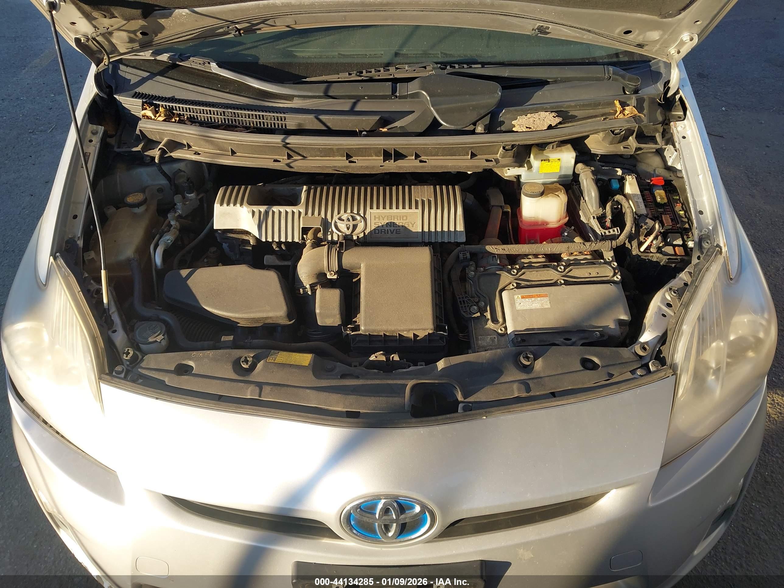 TOYOTA PRIUS image 10