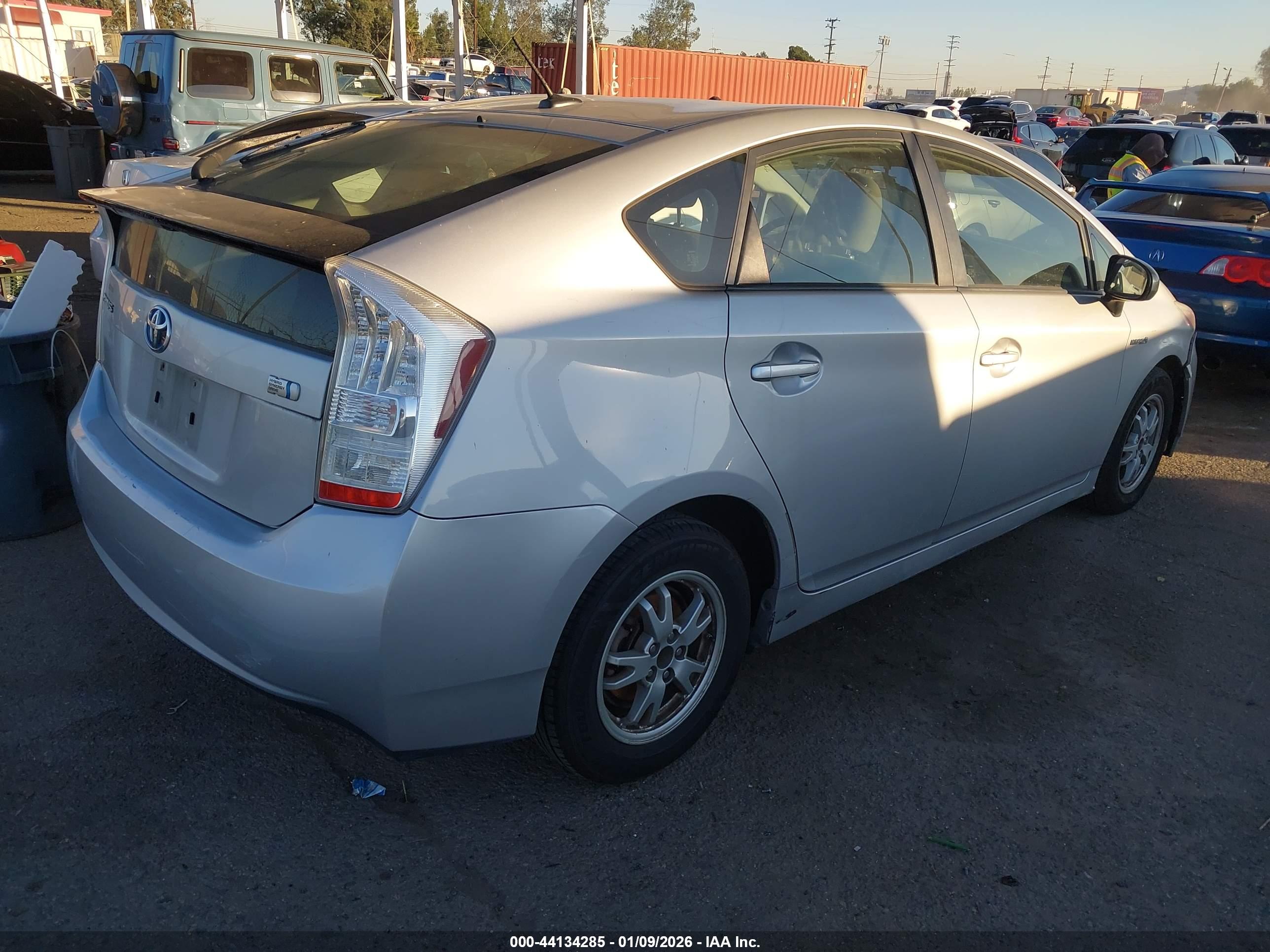 TOYOTA PRIUS image 4
