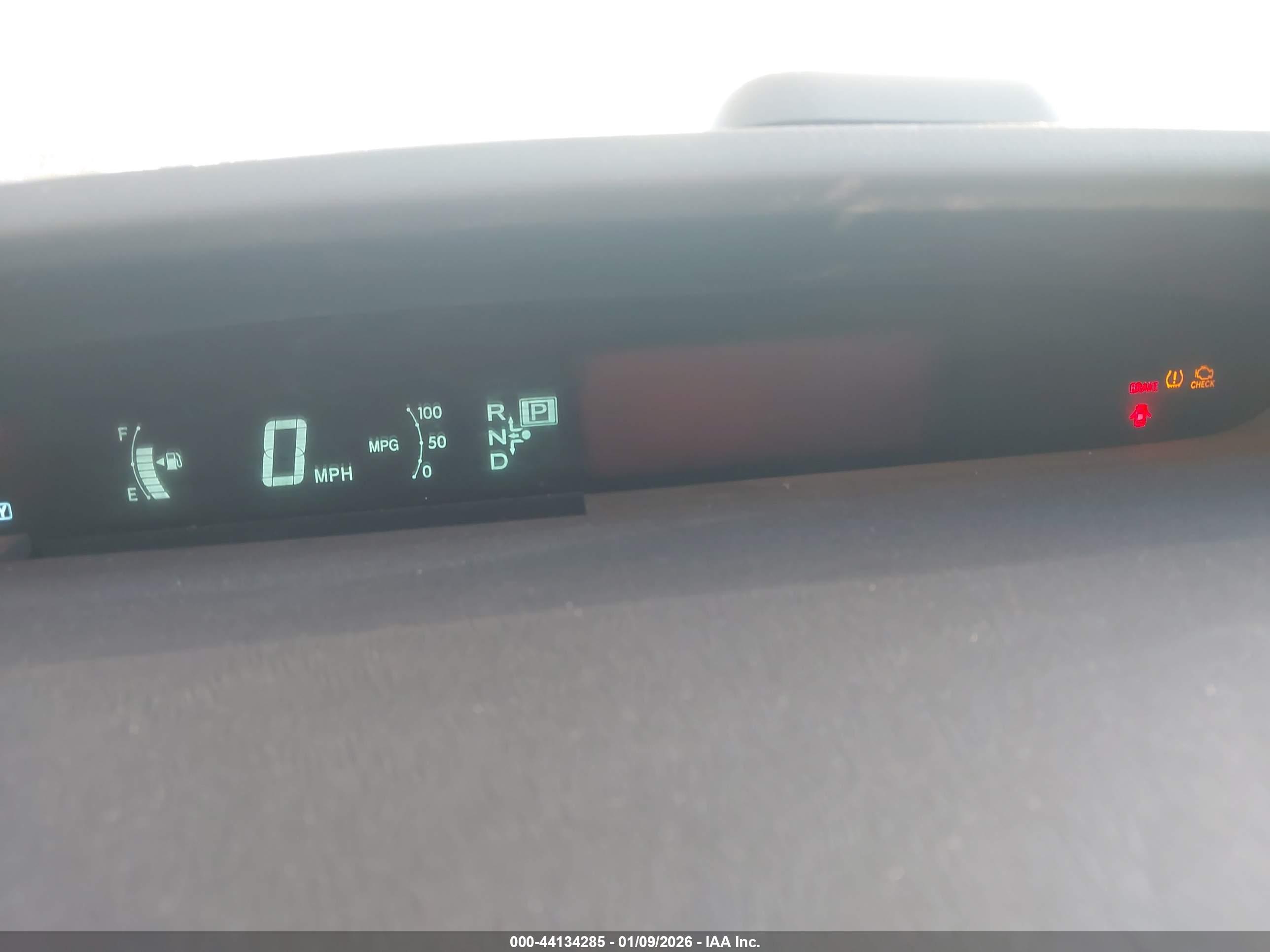 TOYOTA PRIUS image 7