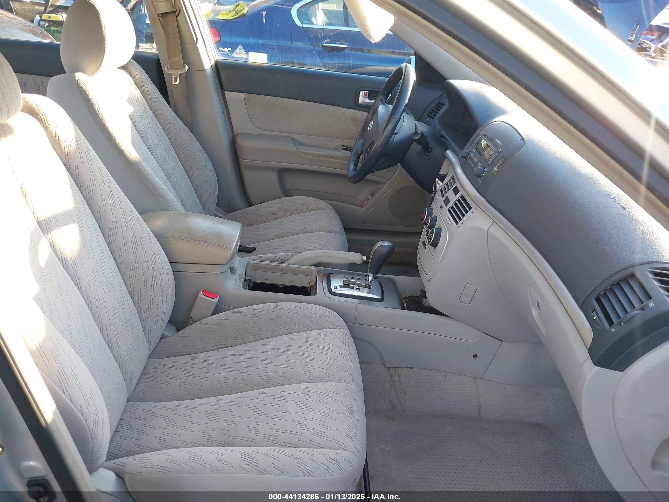 HYUNDAI SONATA image 5