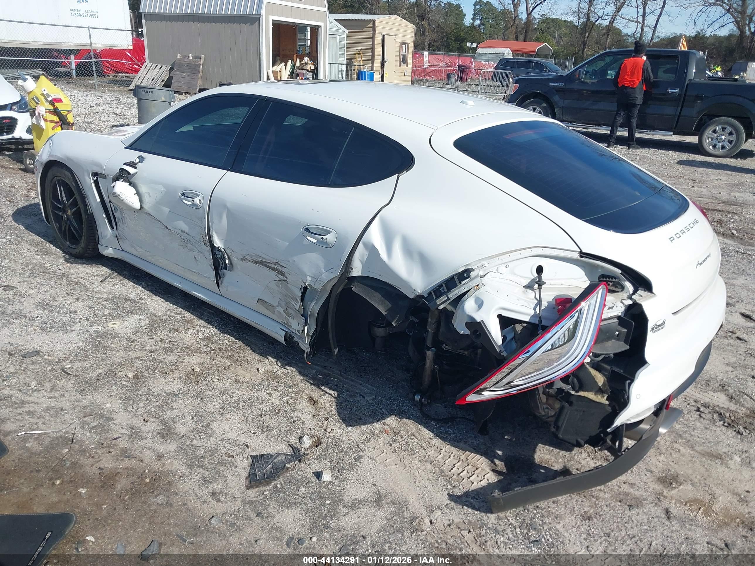 PORSCHE PANAMERA image 3