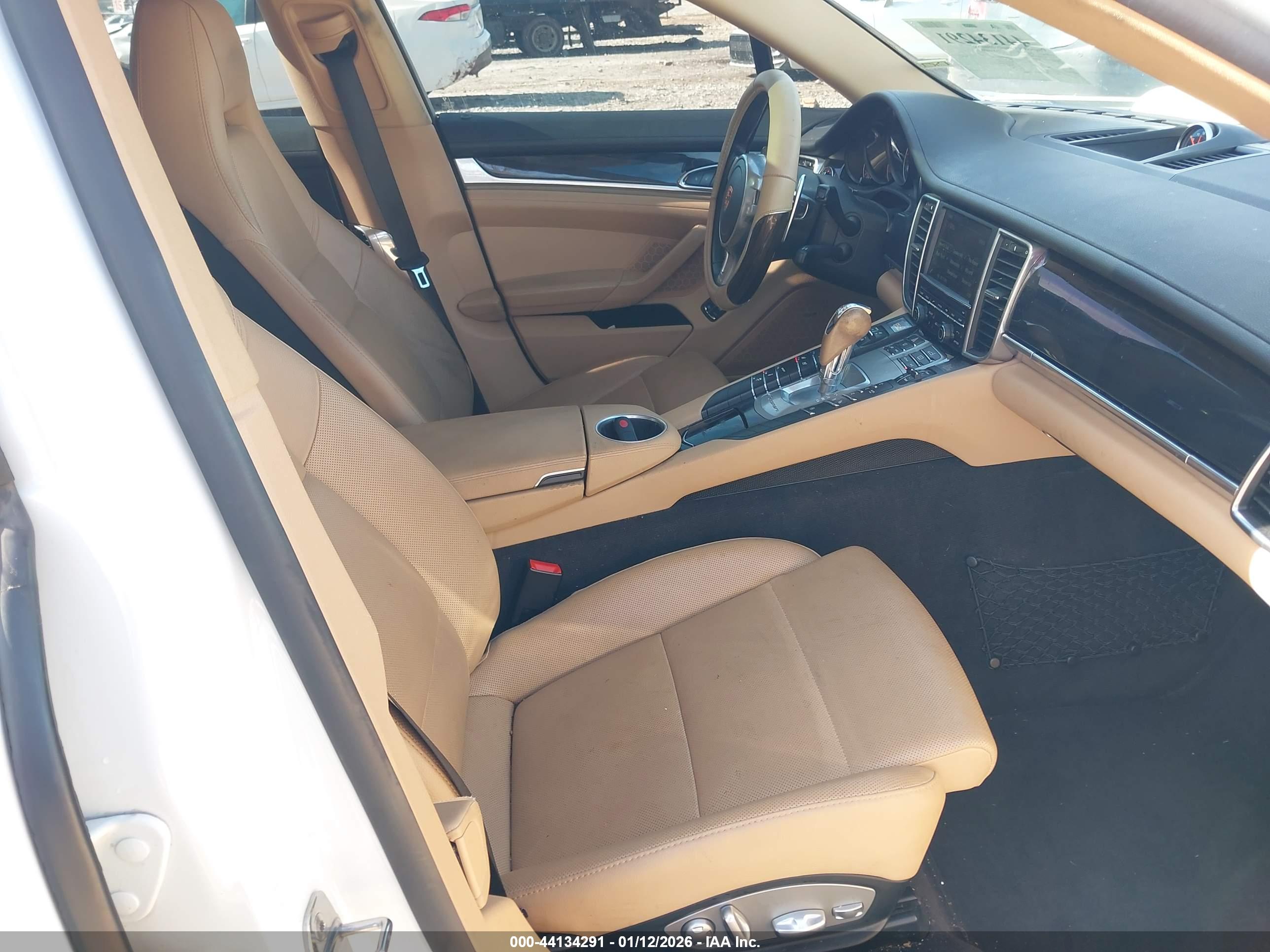 PORSCHE PANAMERA image 5