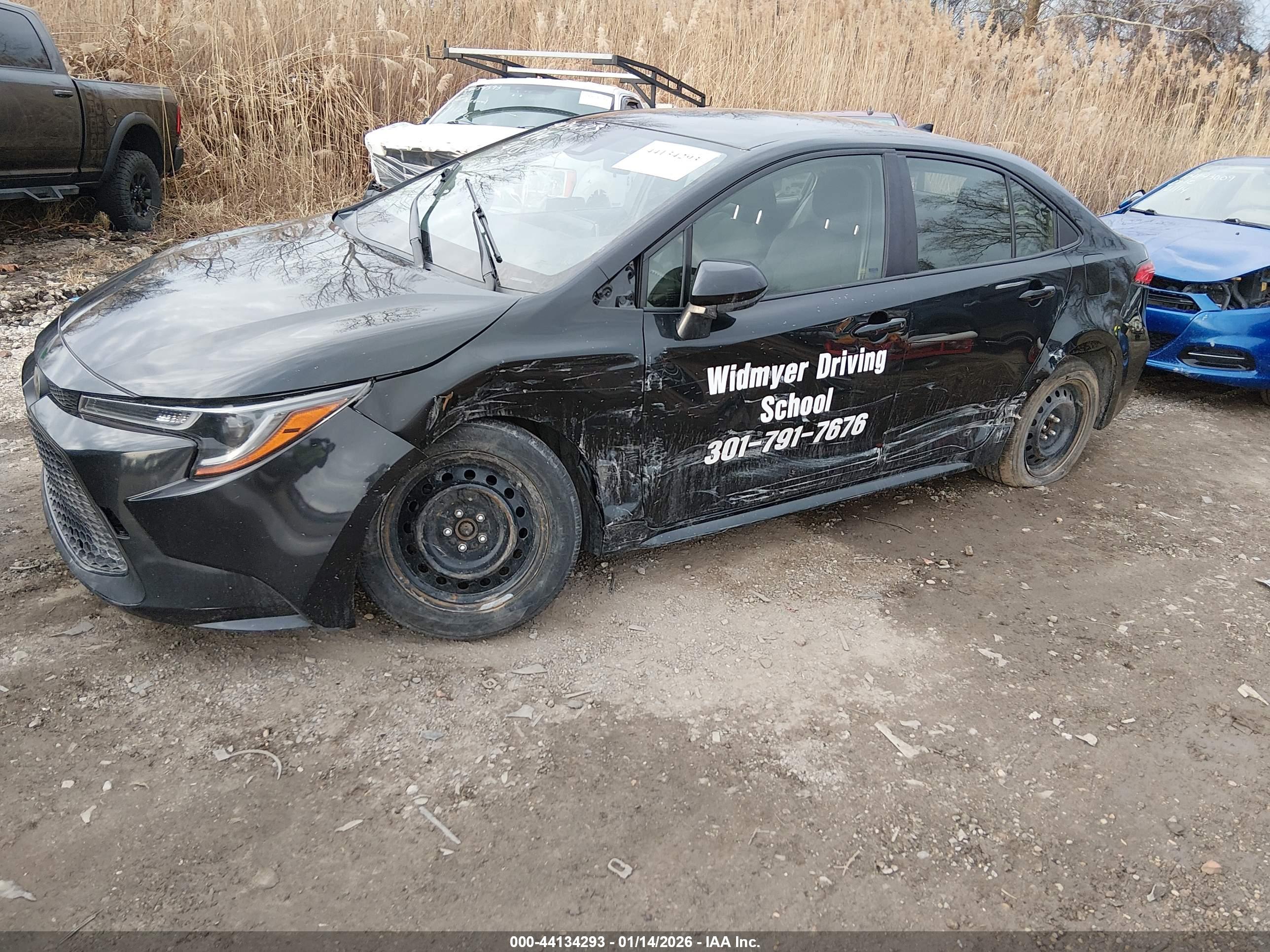 TOYOTA COROLLA image 2