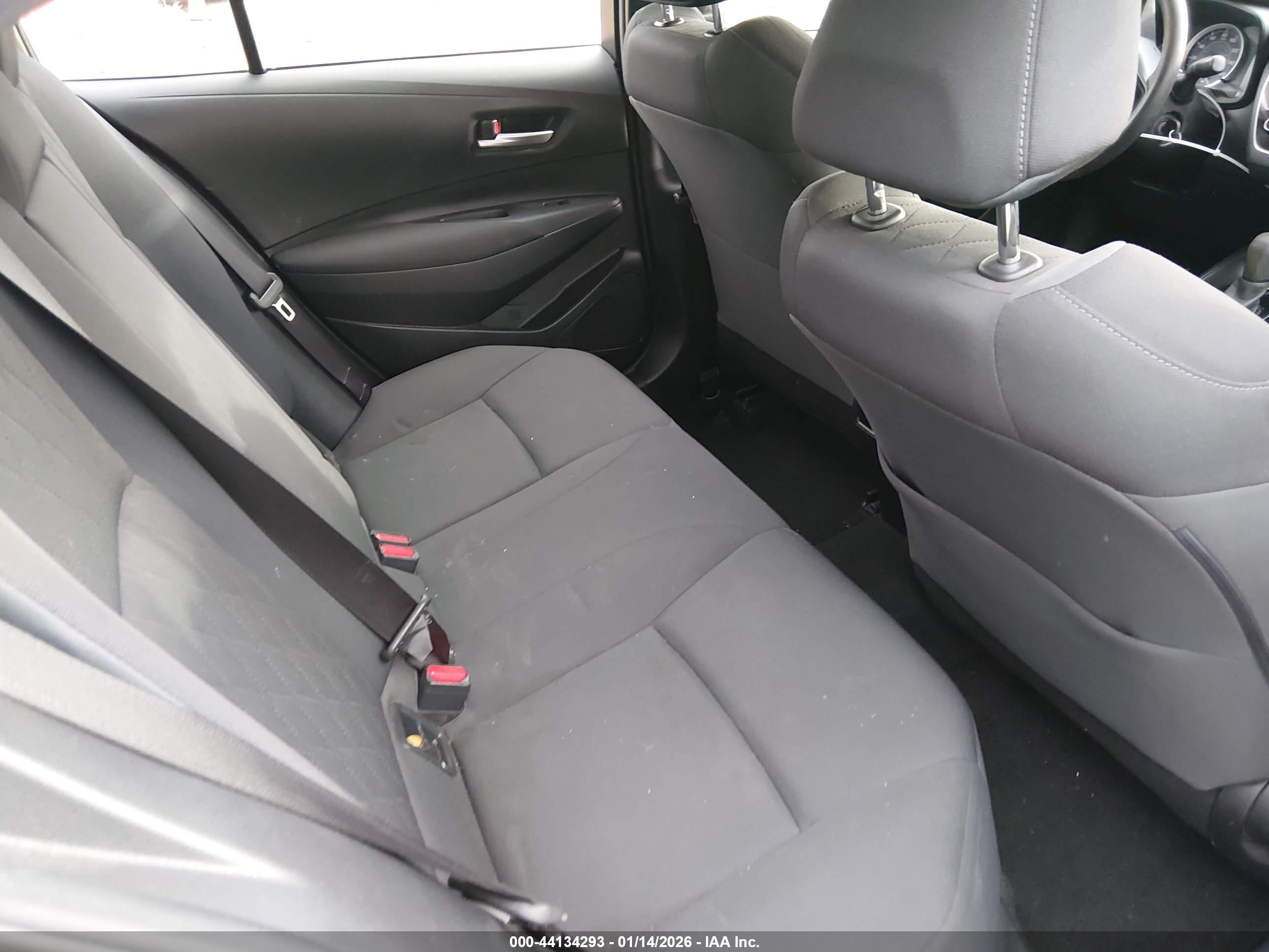 TOYOTA COROLLA image 8