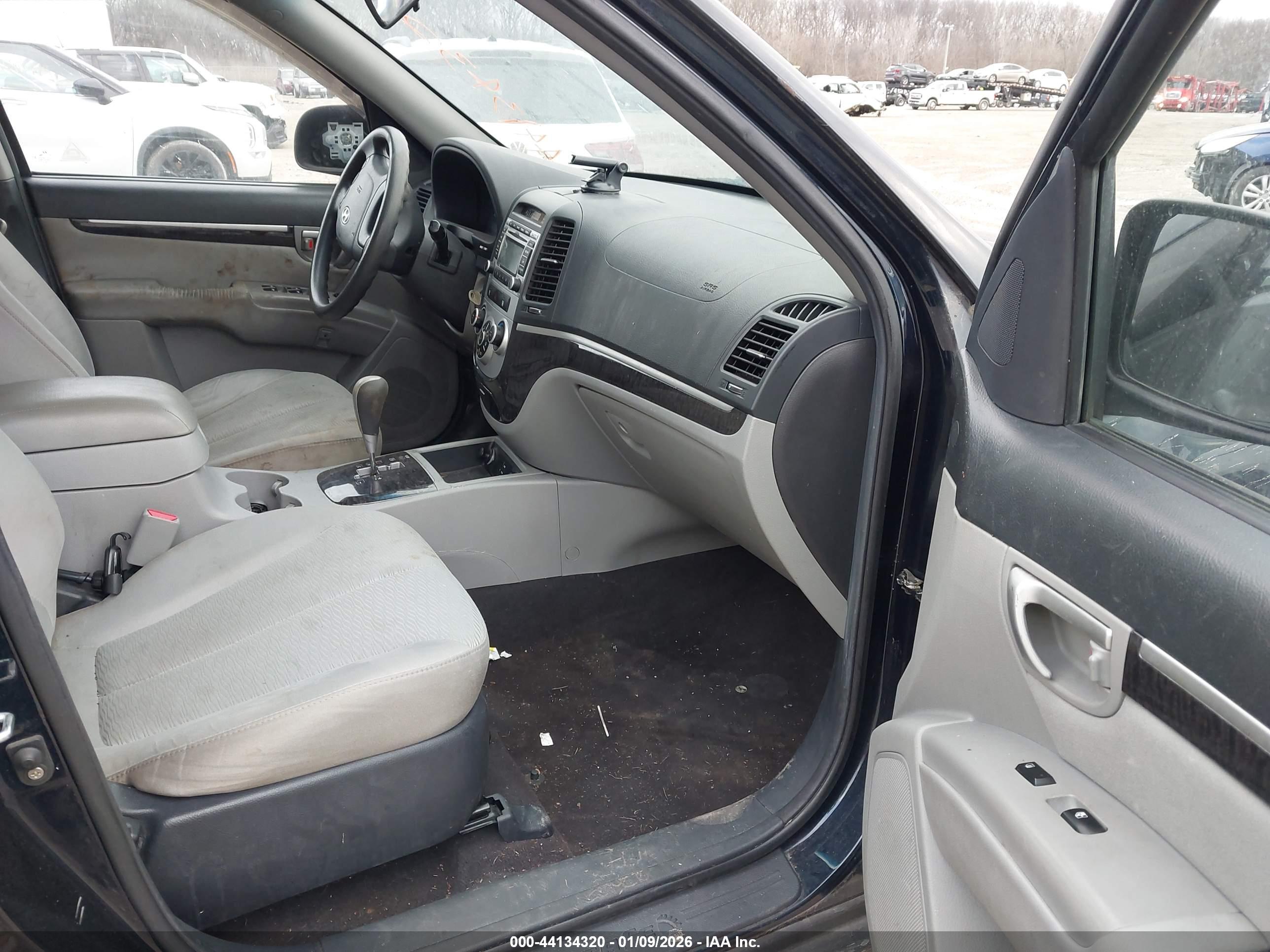HYUNDAI SANTA image 5