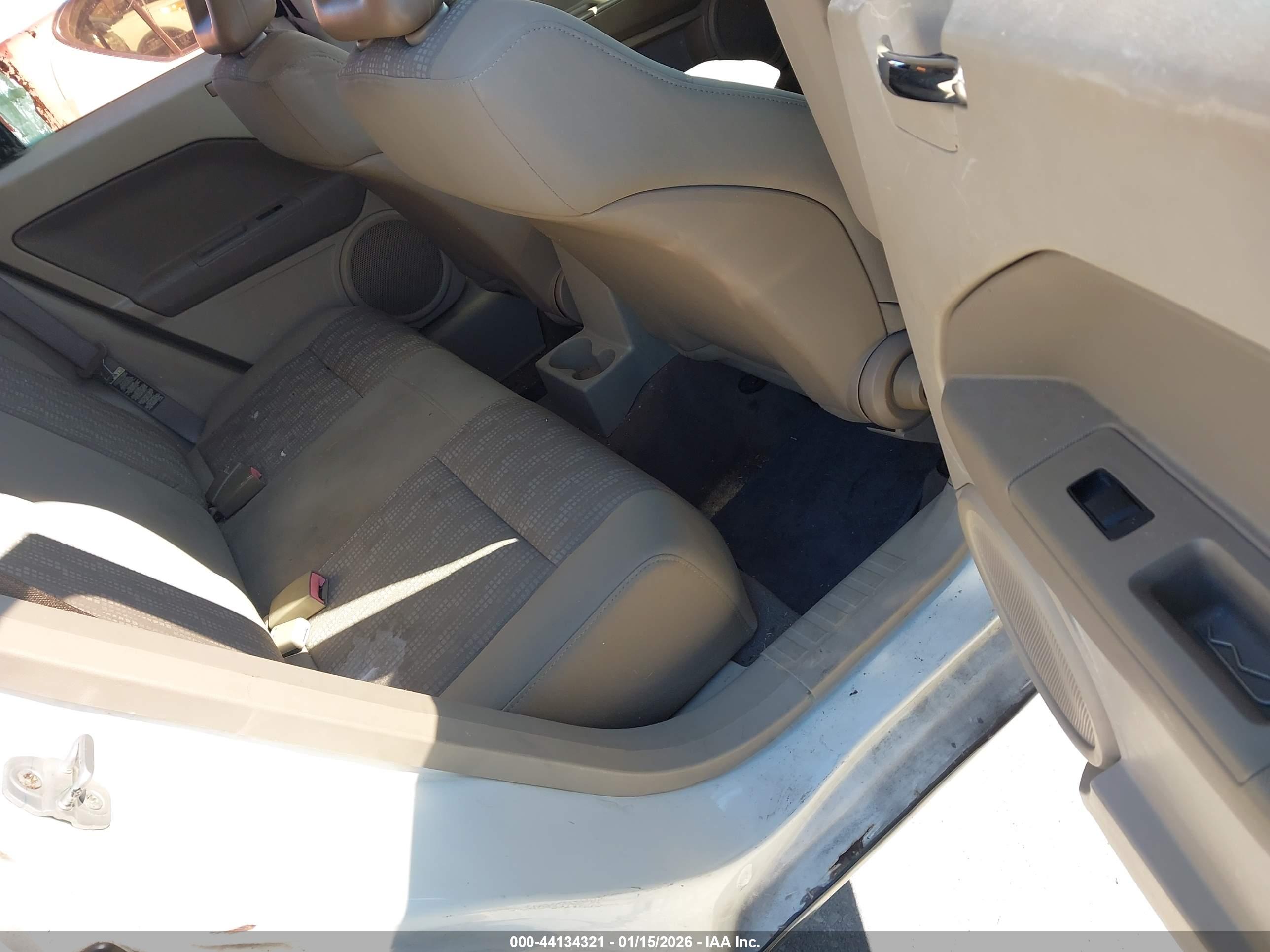 DODGE CALIBER image 8