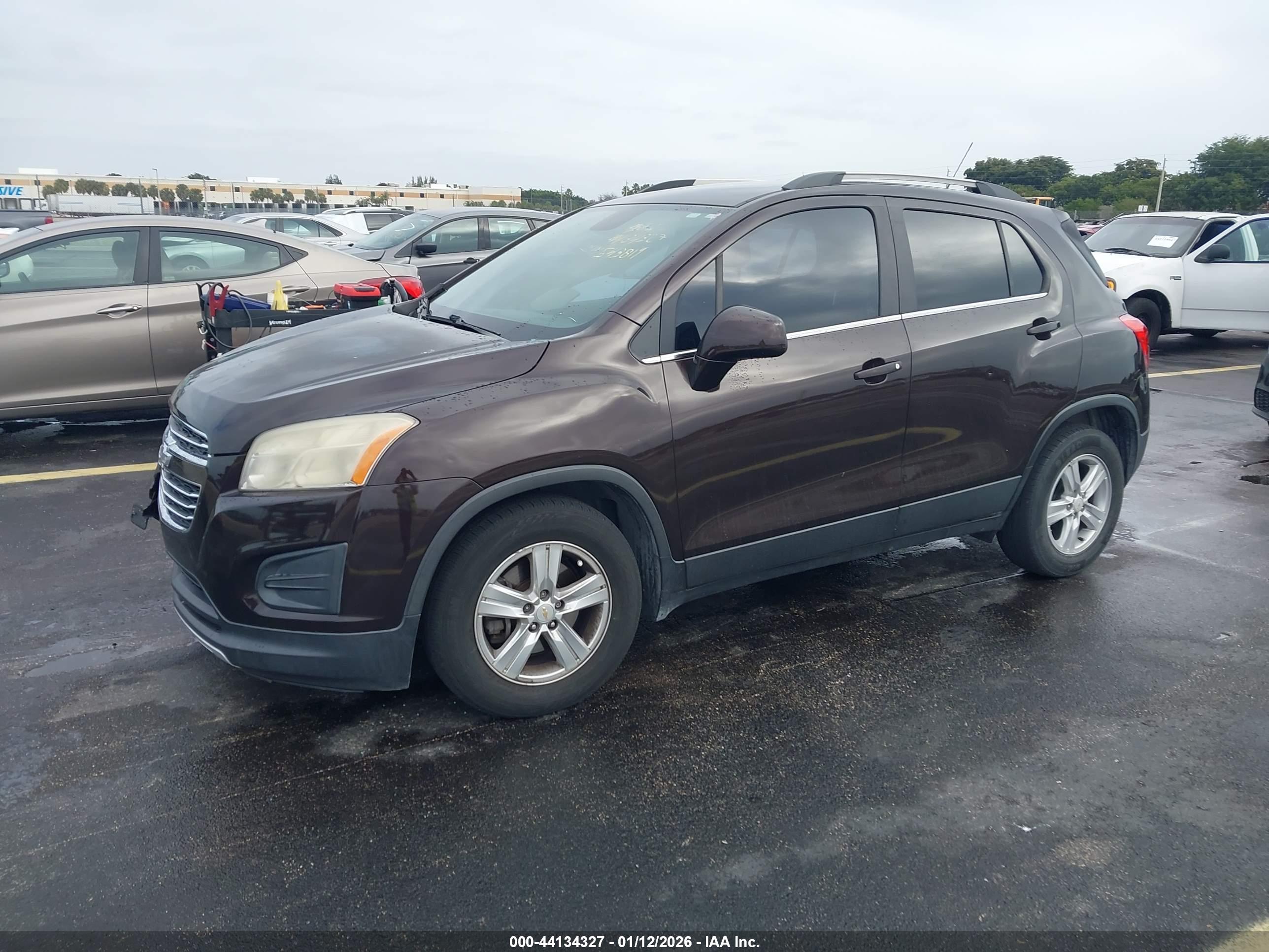 CHEVROLET TRAX image 2