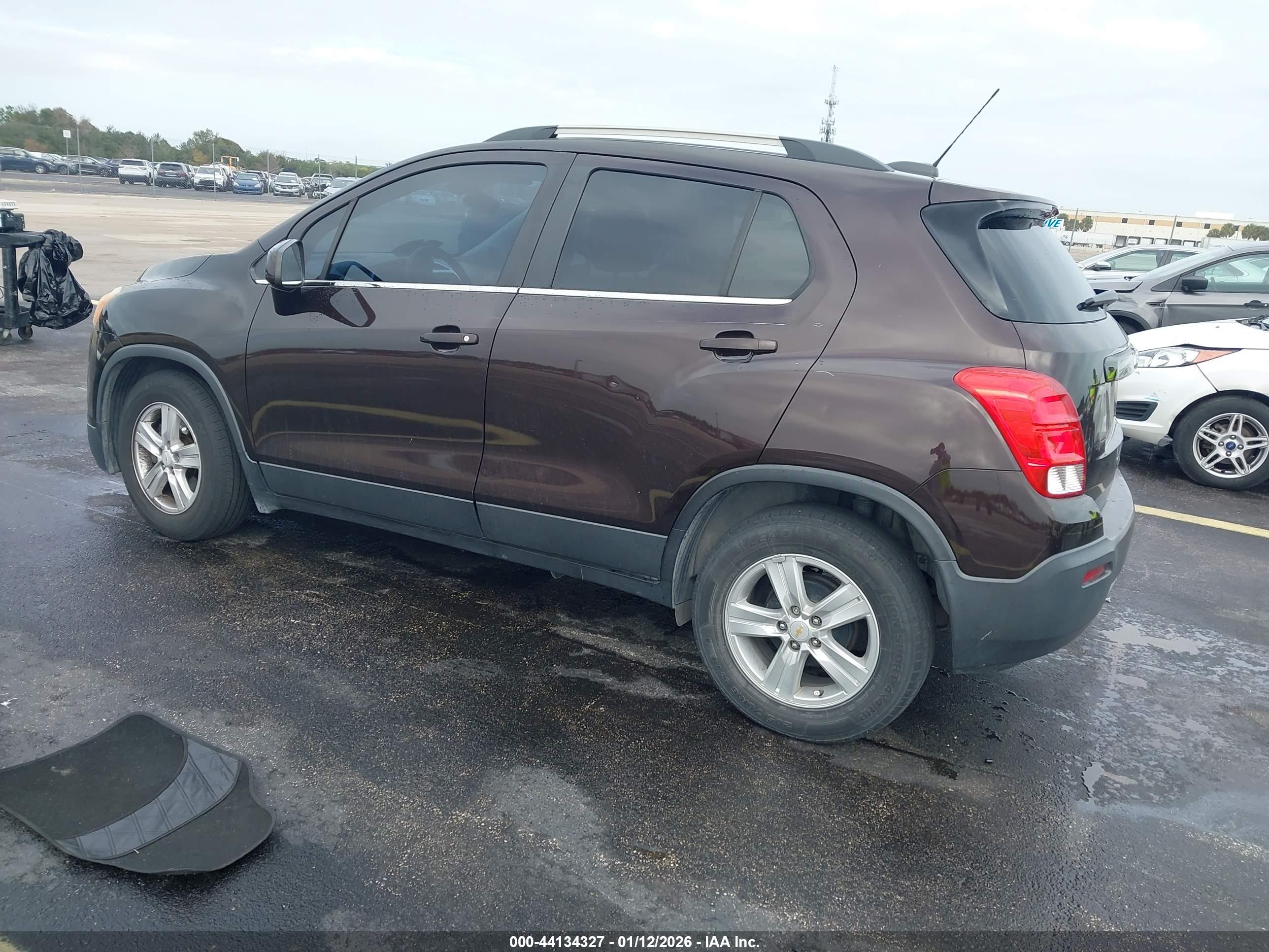 CHEVROLET TRAX image 3