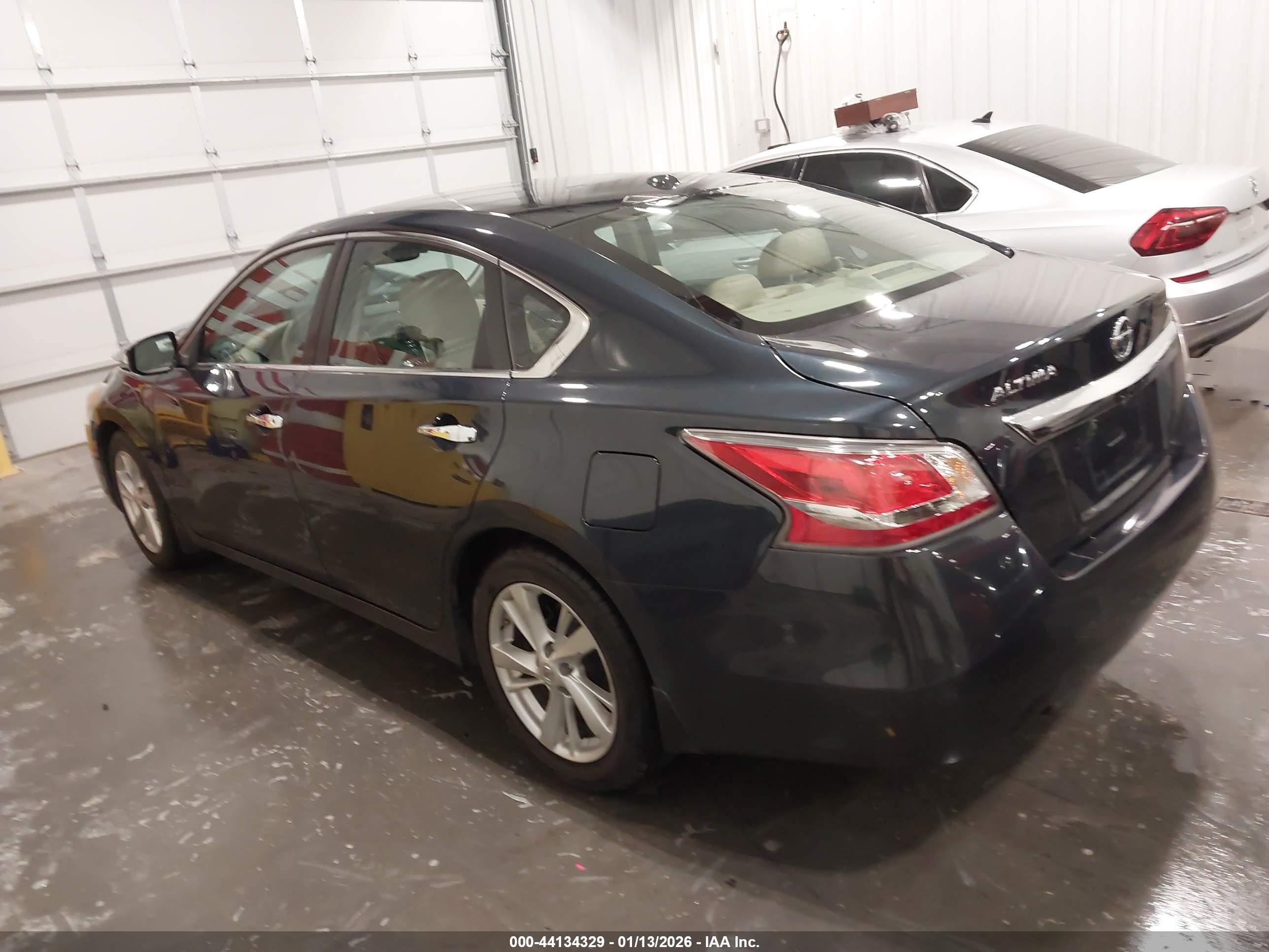 NISSAN ALTIMA image 3