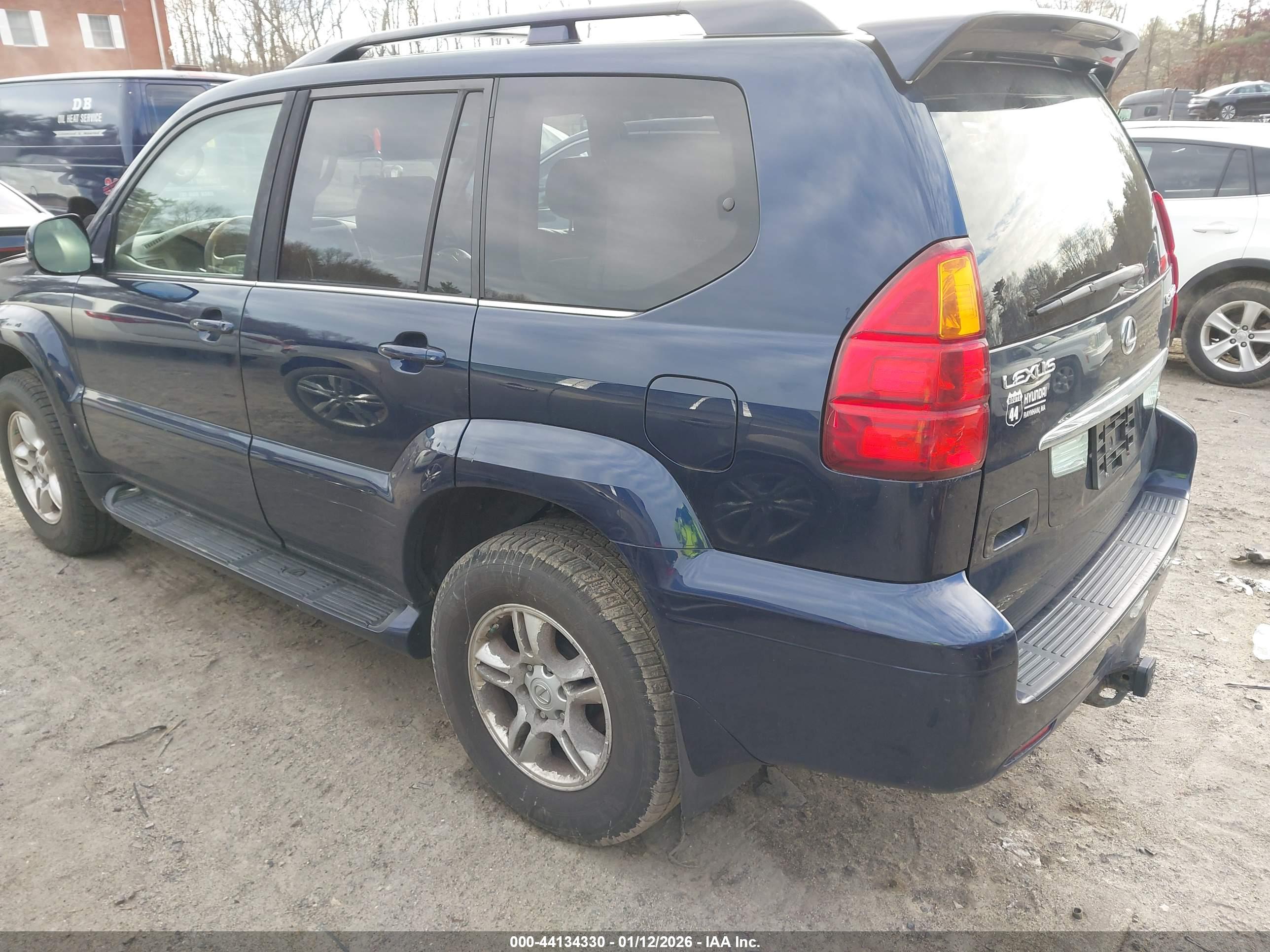 LEXUS GX image 3