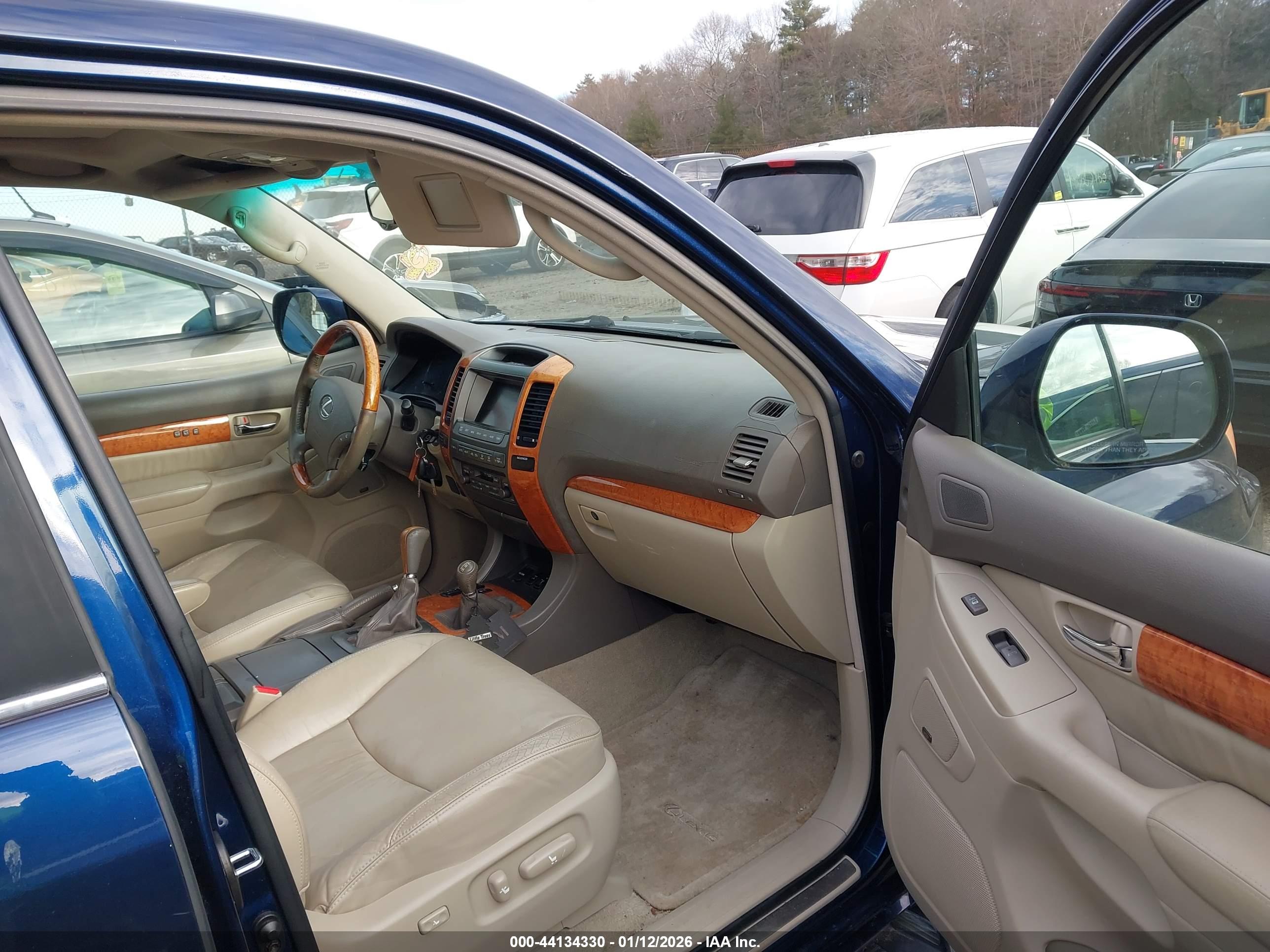 LEXUS GX image 5