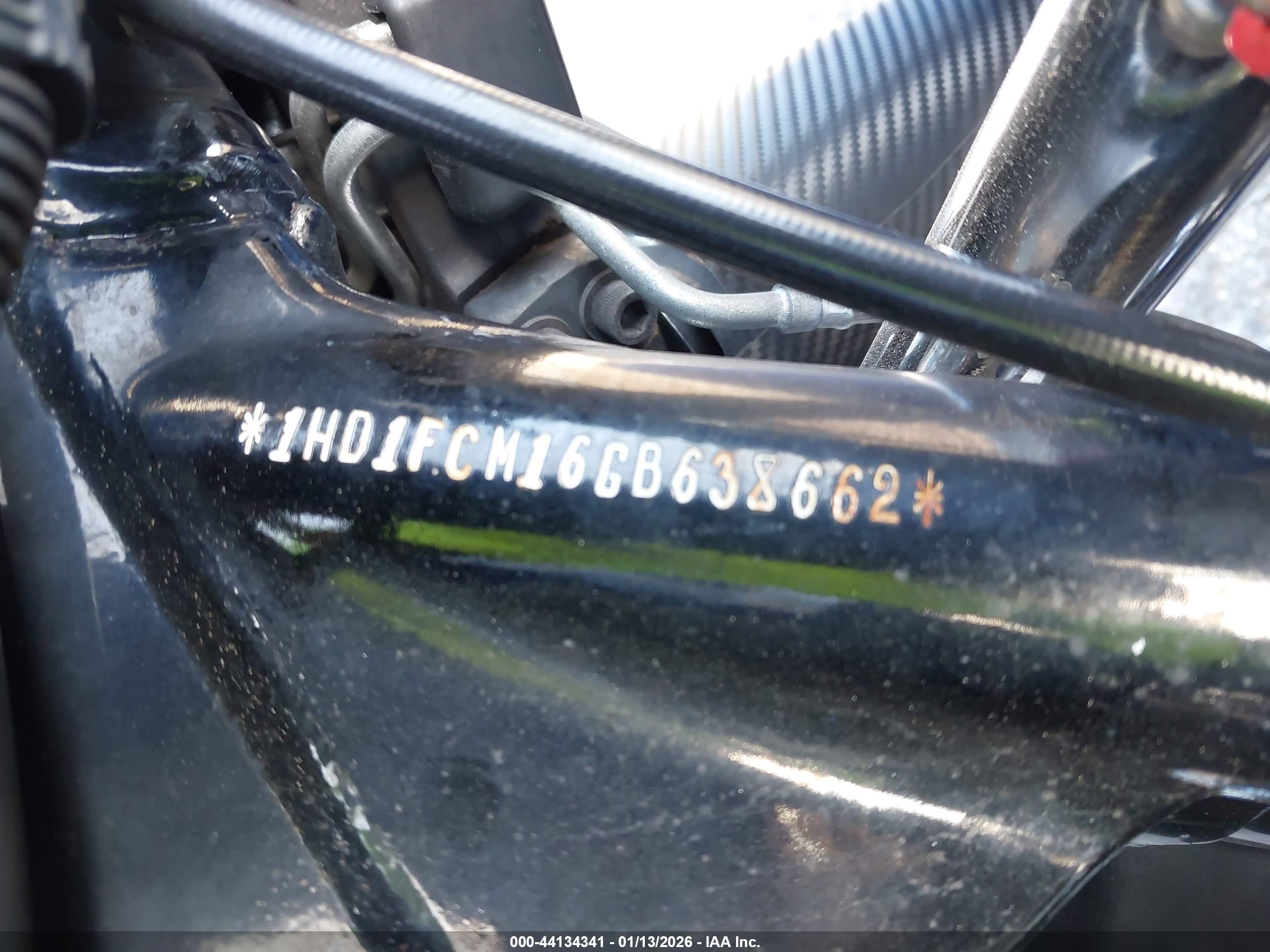 HARLEY-DAVIDSON FLHTCU image 10
