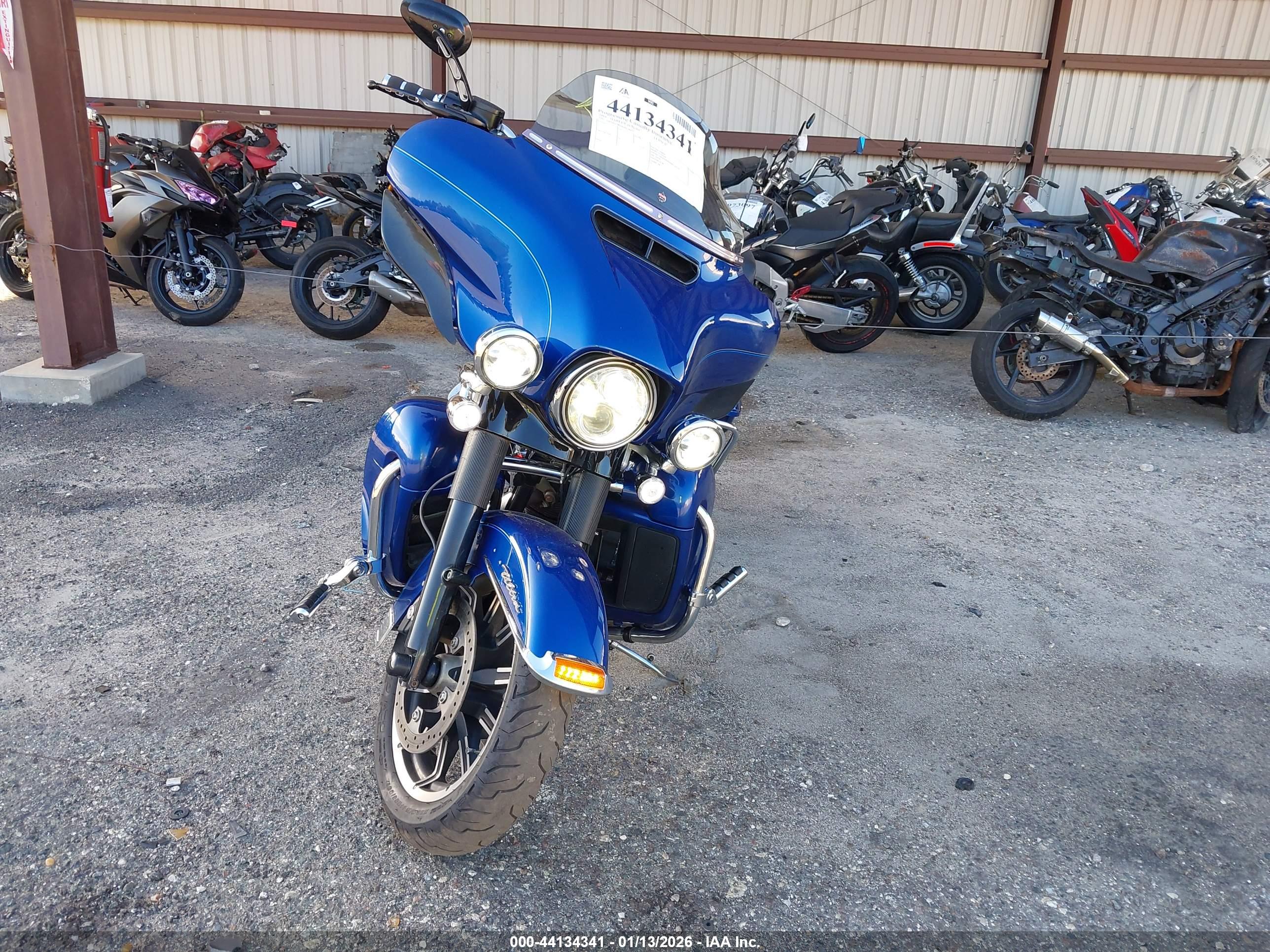 HARLEY-DAVIDSON FLHTCU image 5