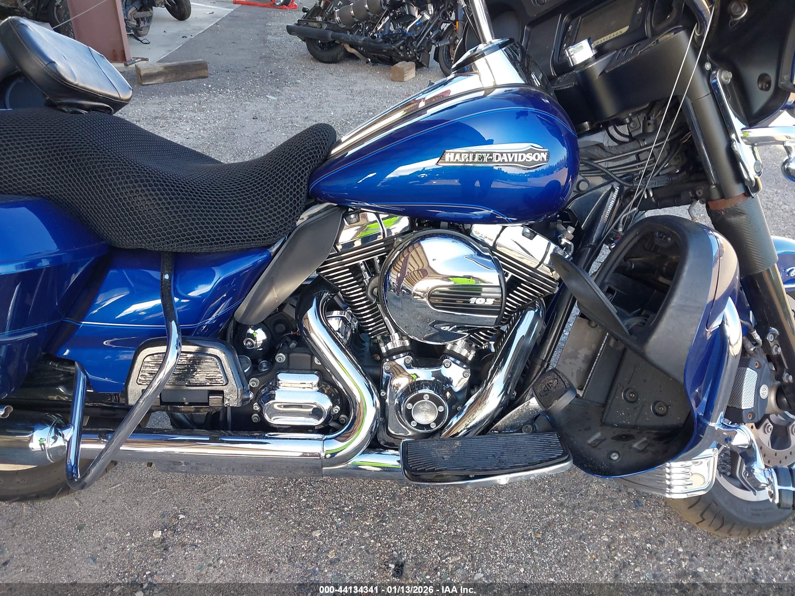 HARLEY-DAVIDSON FLHTCU image 8