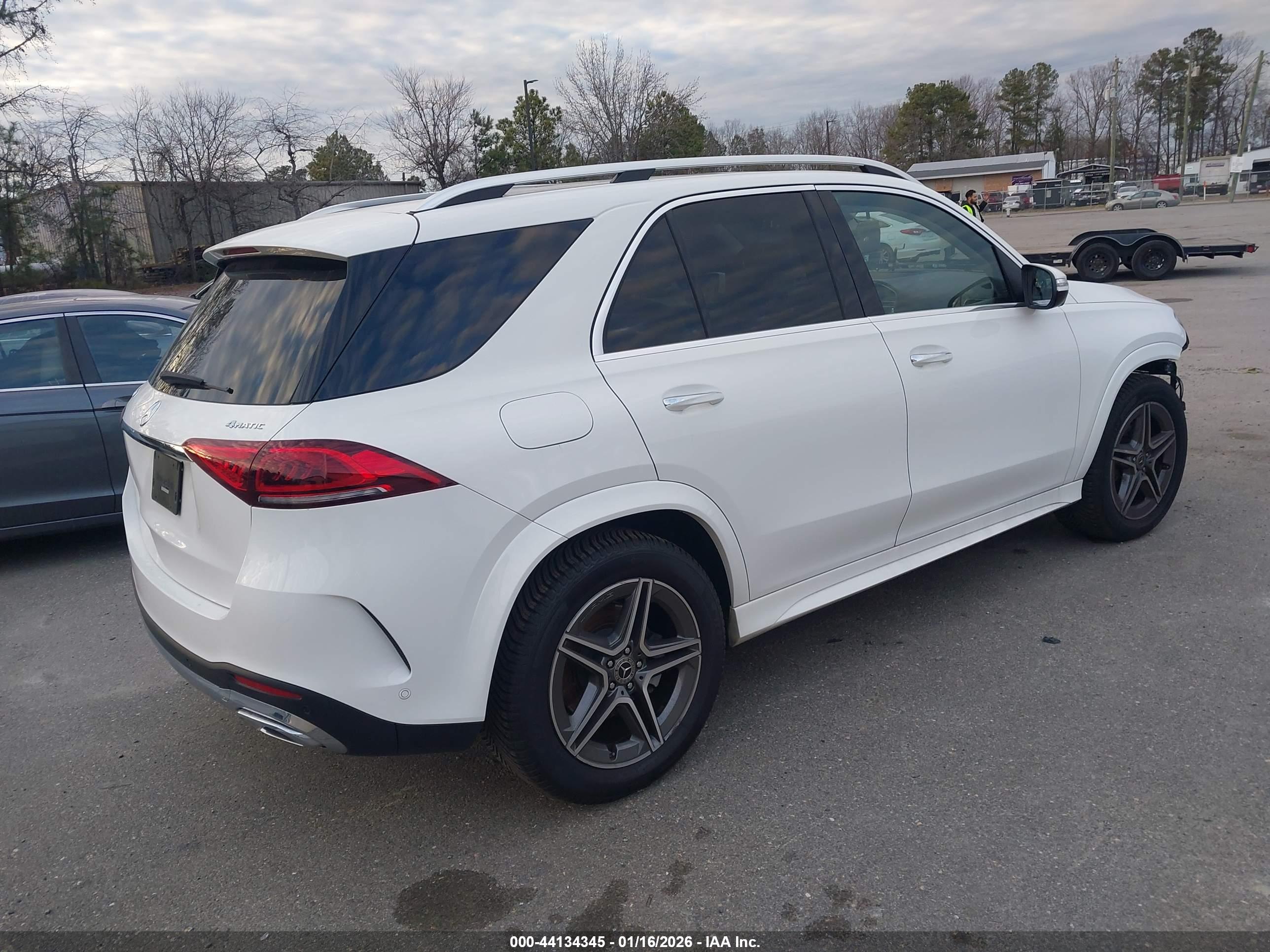 MERCEDES-BENZ GLE image 4