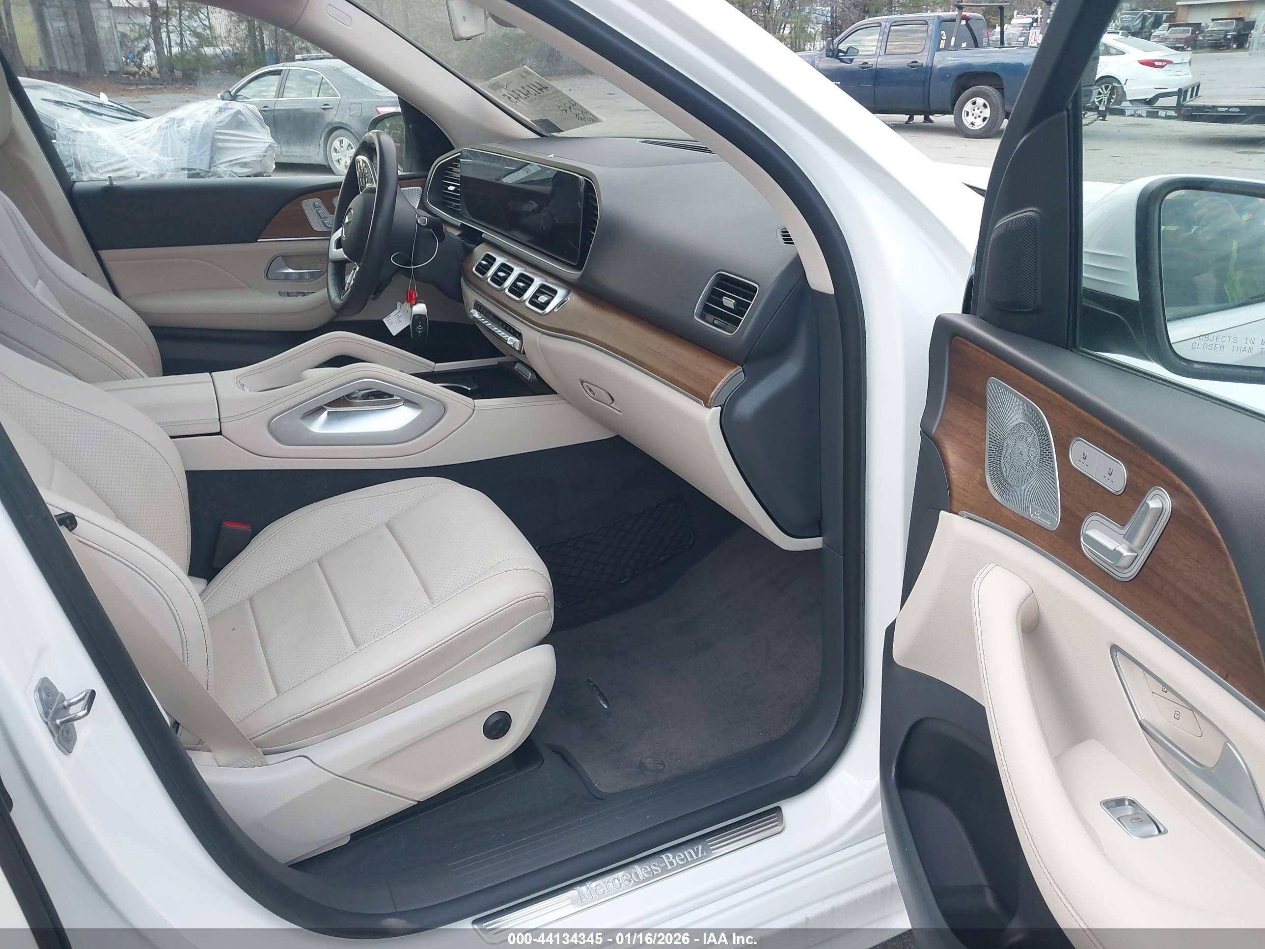 MERCEDES-BENZ GLE image 5