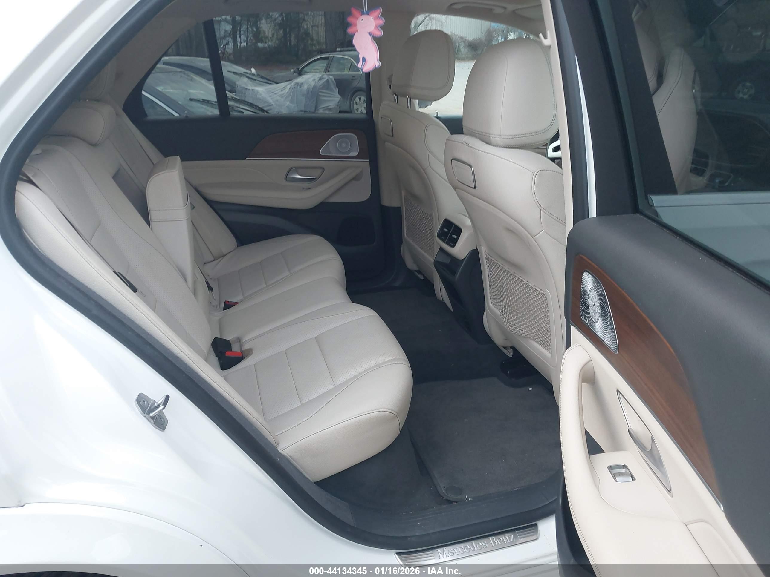 MERCEDES-BENZ GLE image 8