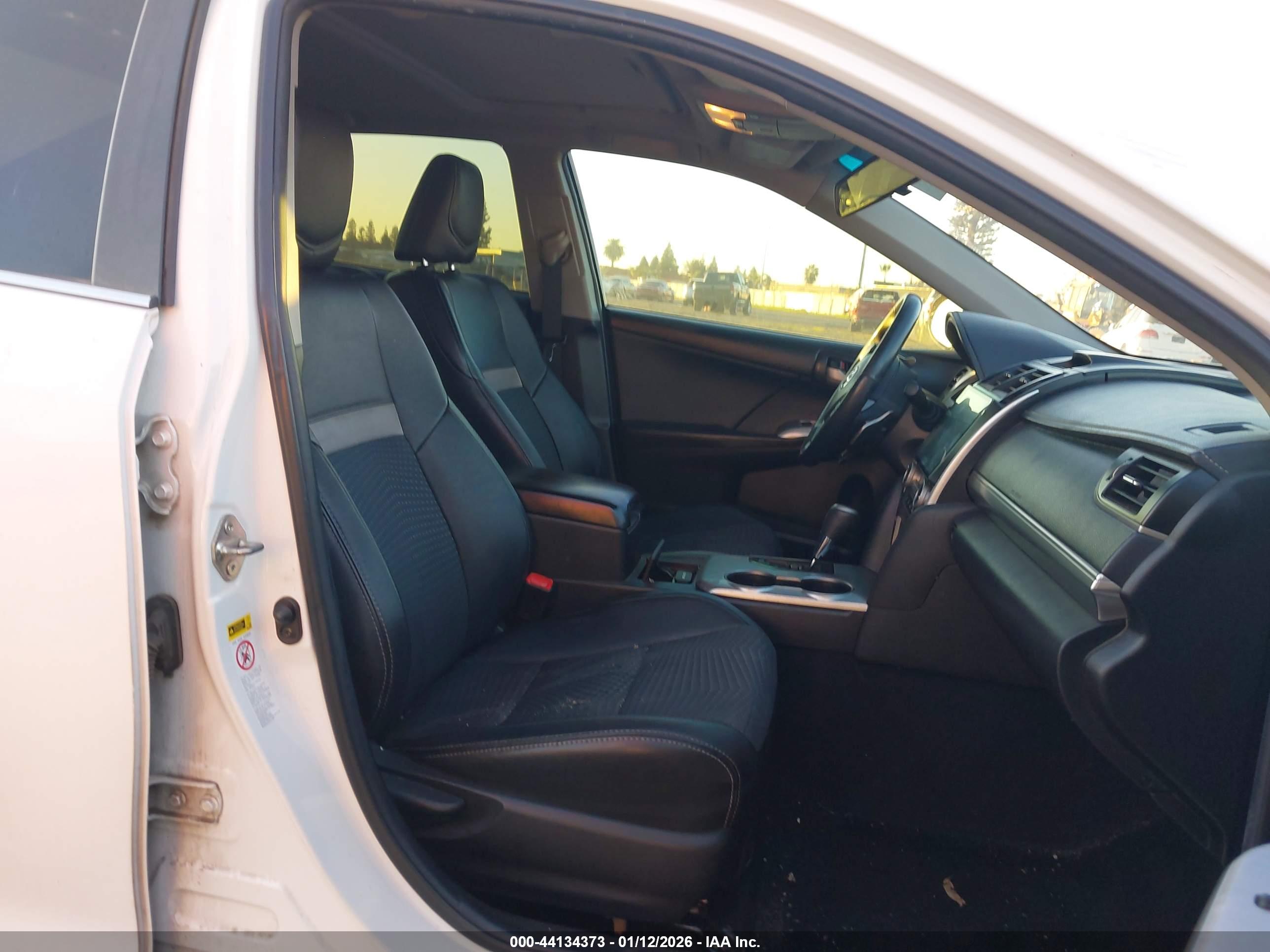 TOYOTA CAMRY image 5