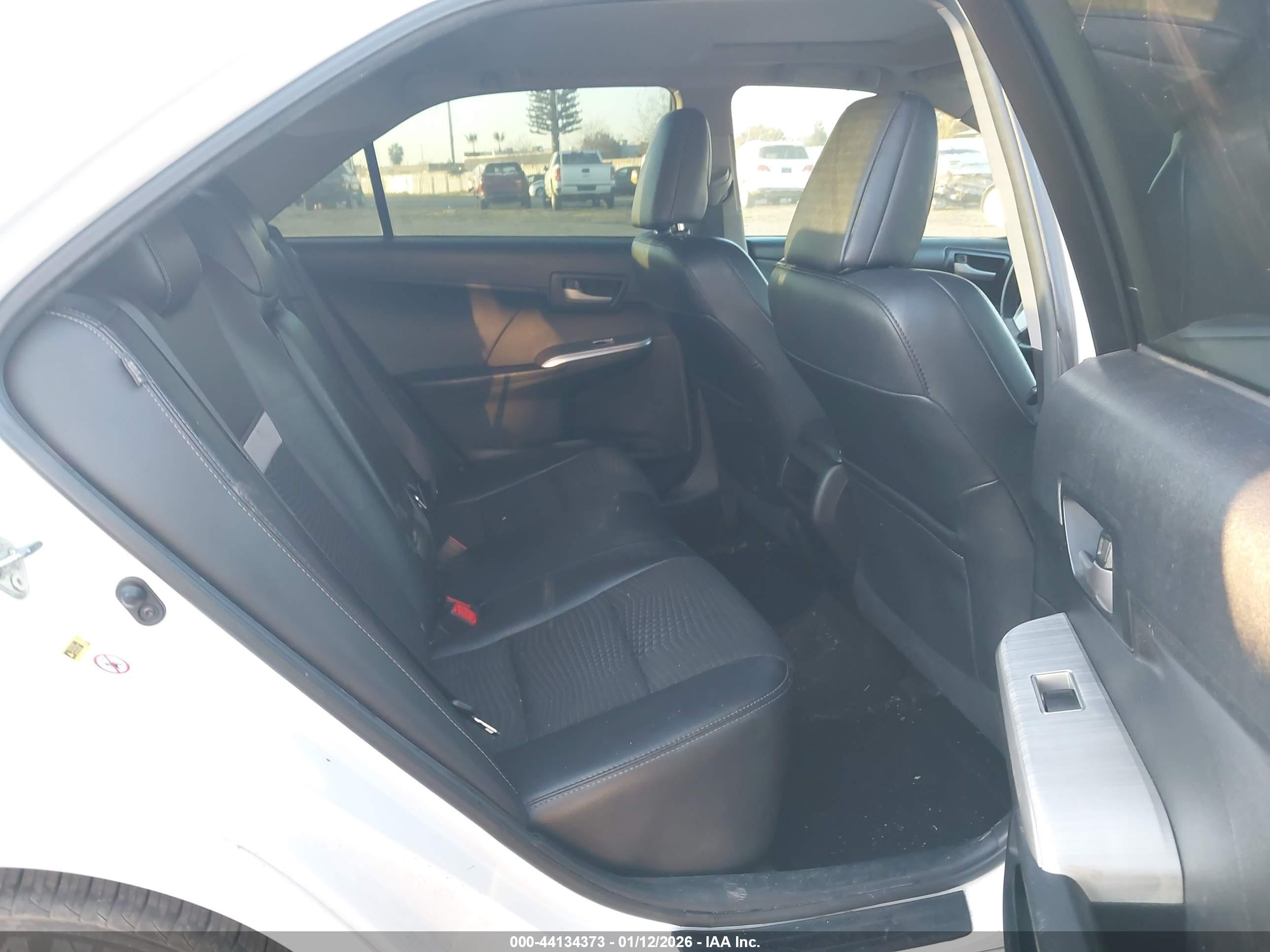 TOYOTA CAMRY image 8