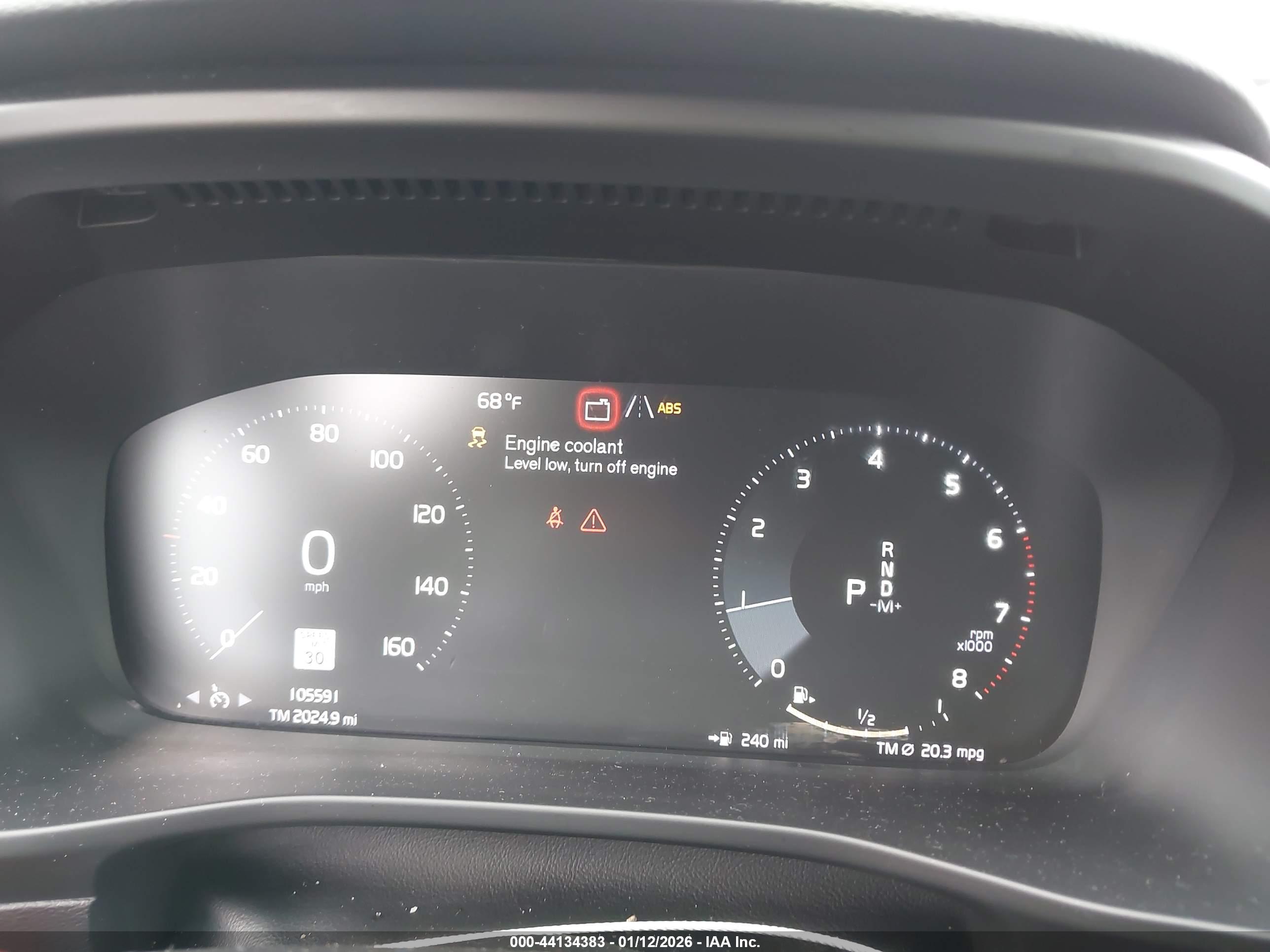 VOLVO XC40 image 7