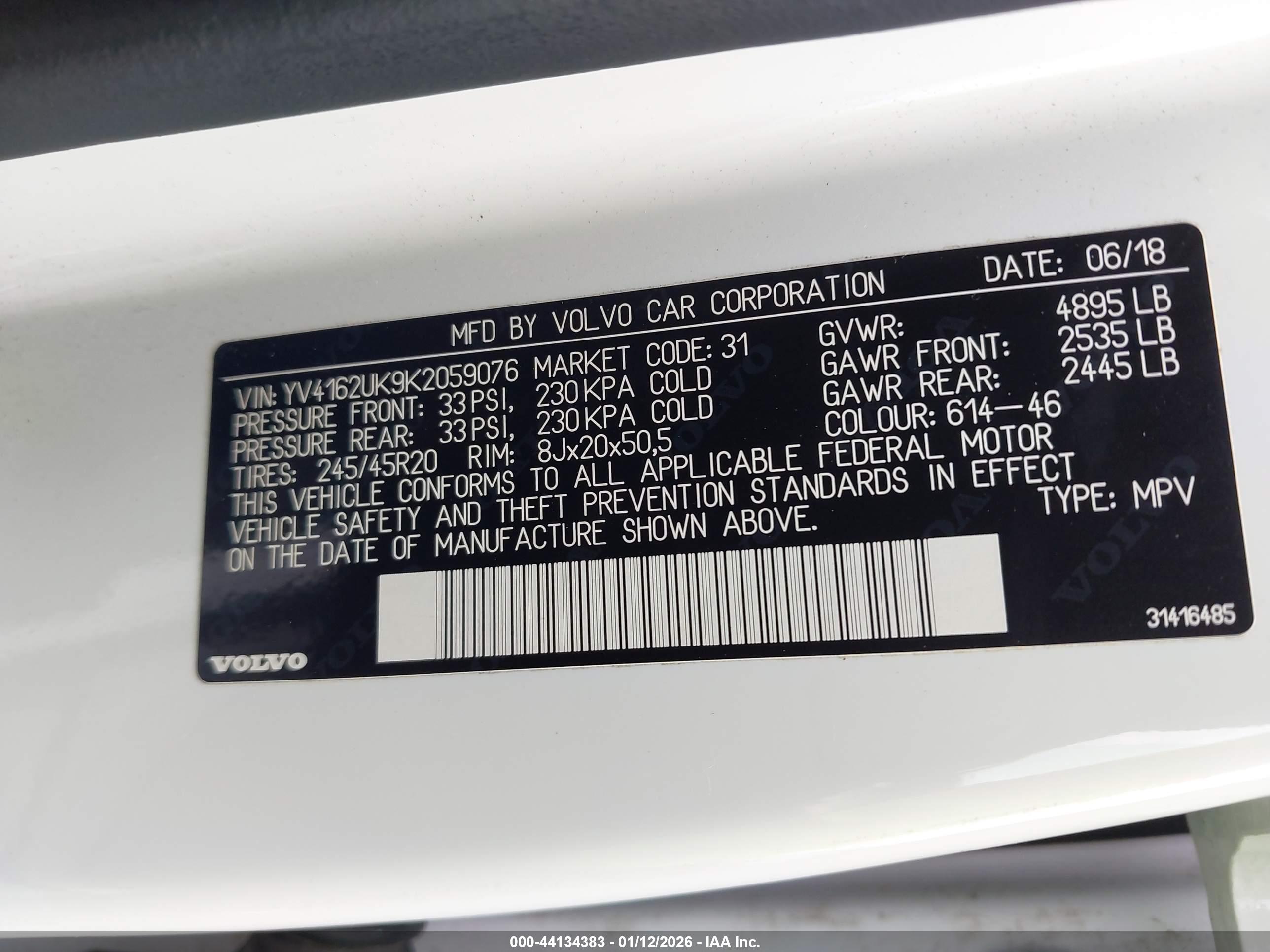VOLVO XC40 image 9