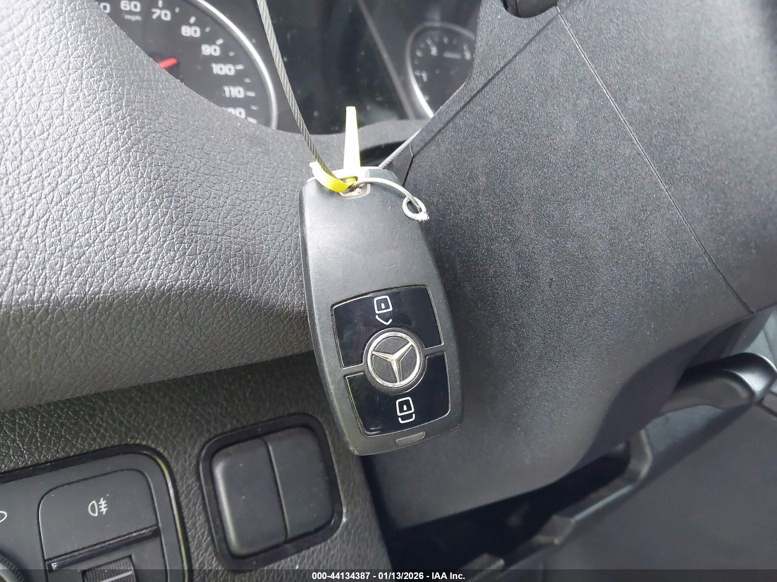 MERCEDES BENZ image 11