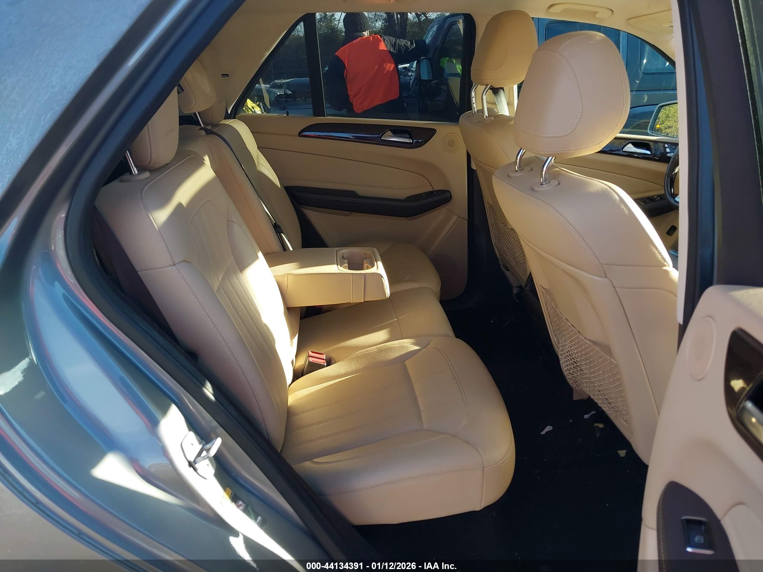 MERCEDES-BENZ GLE image 8
