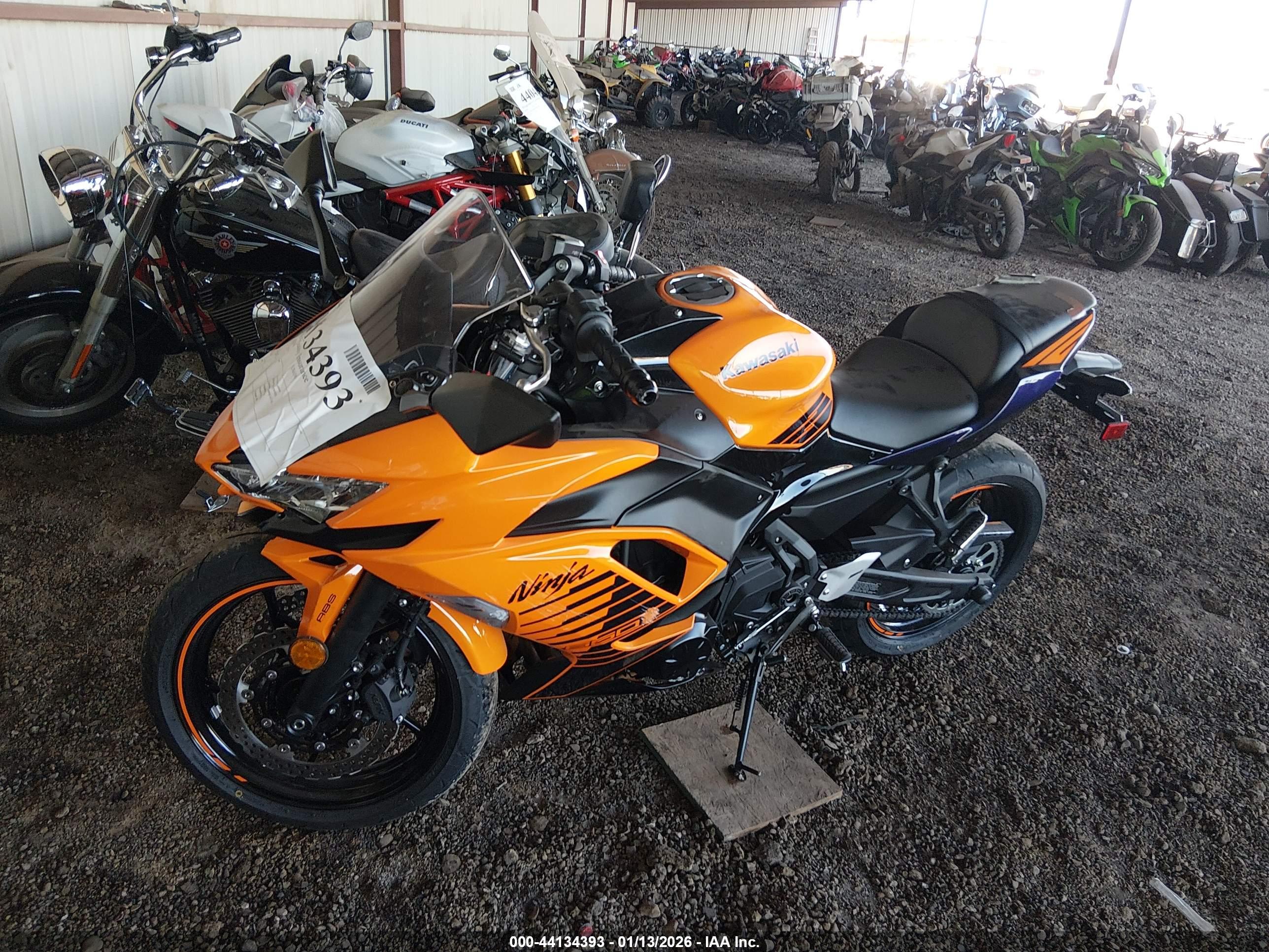 KAWASAKI EX650 image 2
