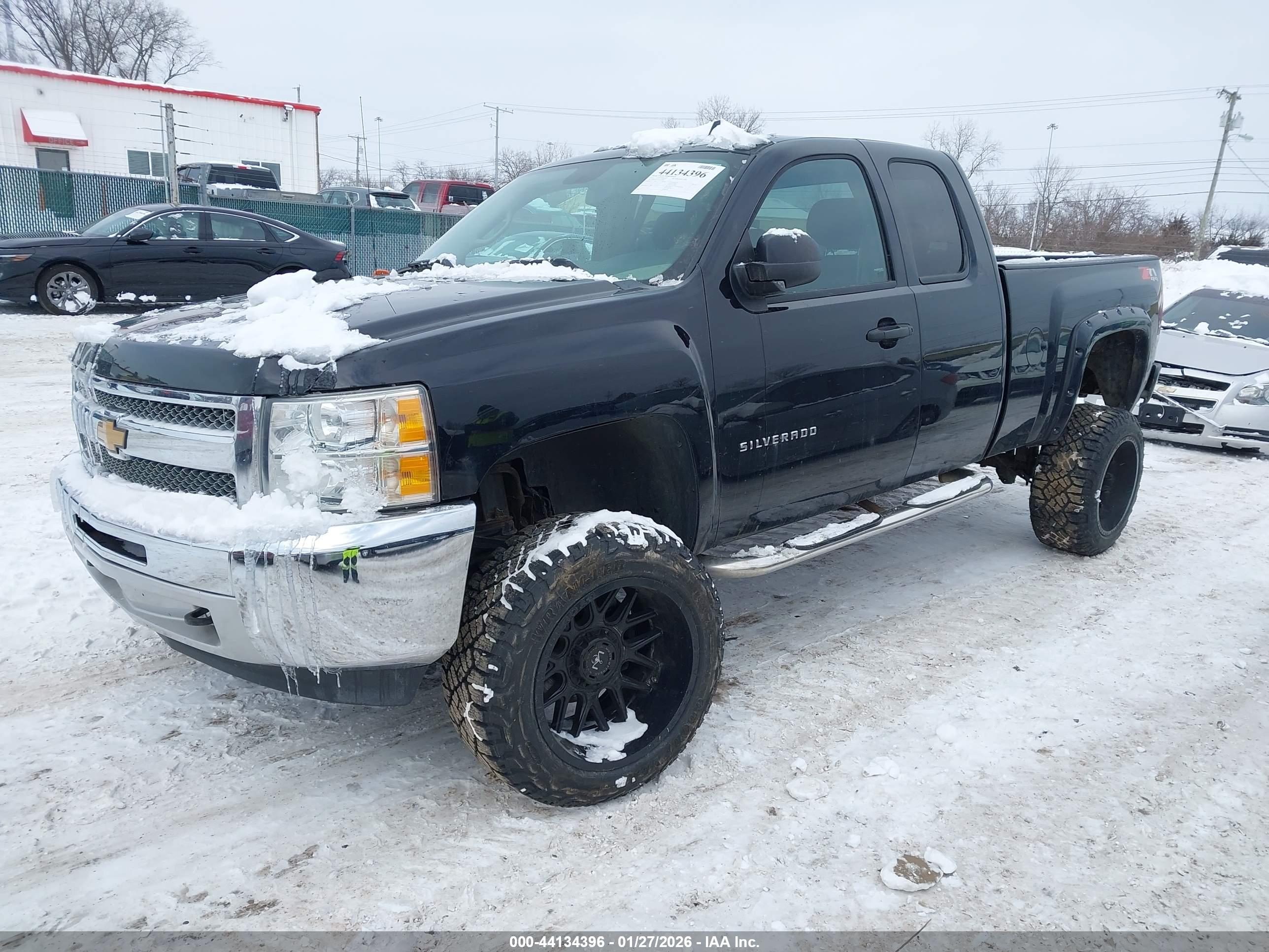 CHEVROLET SILVERADO image 2
