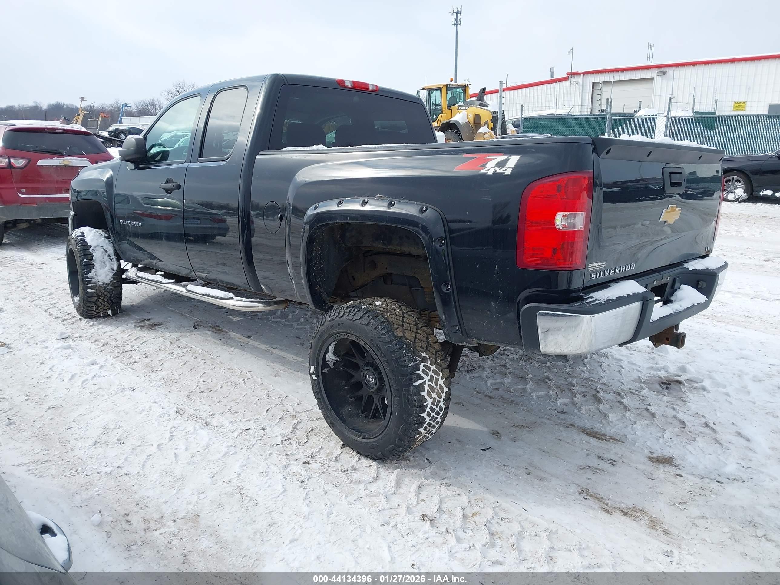 CHEVROLET SILVERADO image 3