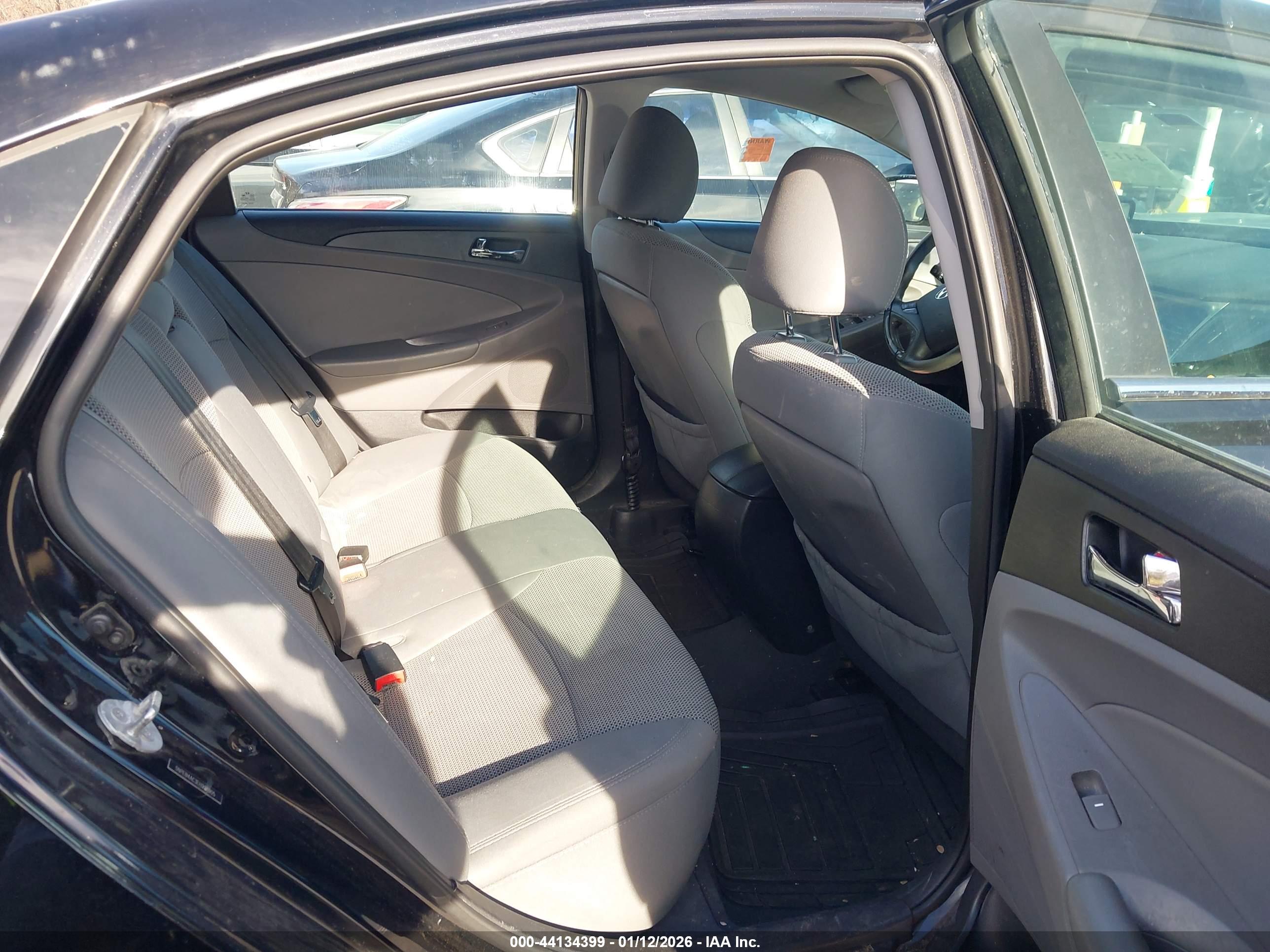 HYUNDAI SONATA image 8