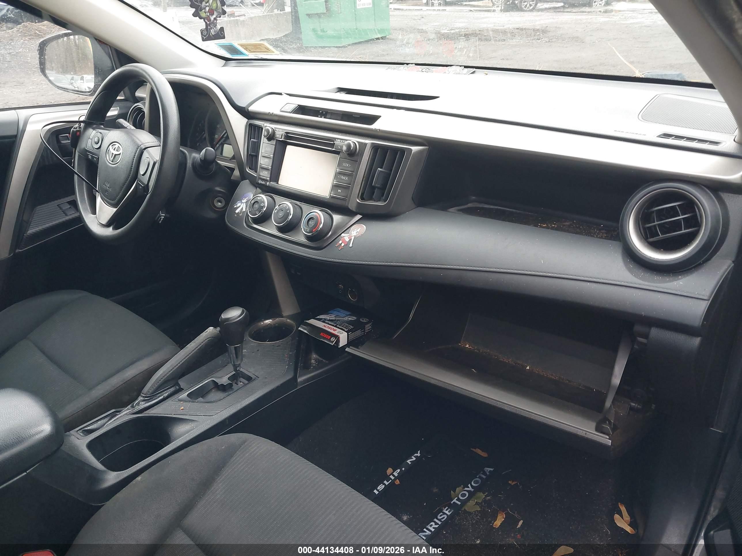 TOYOTA RAV4 image 5
