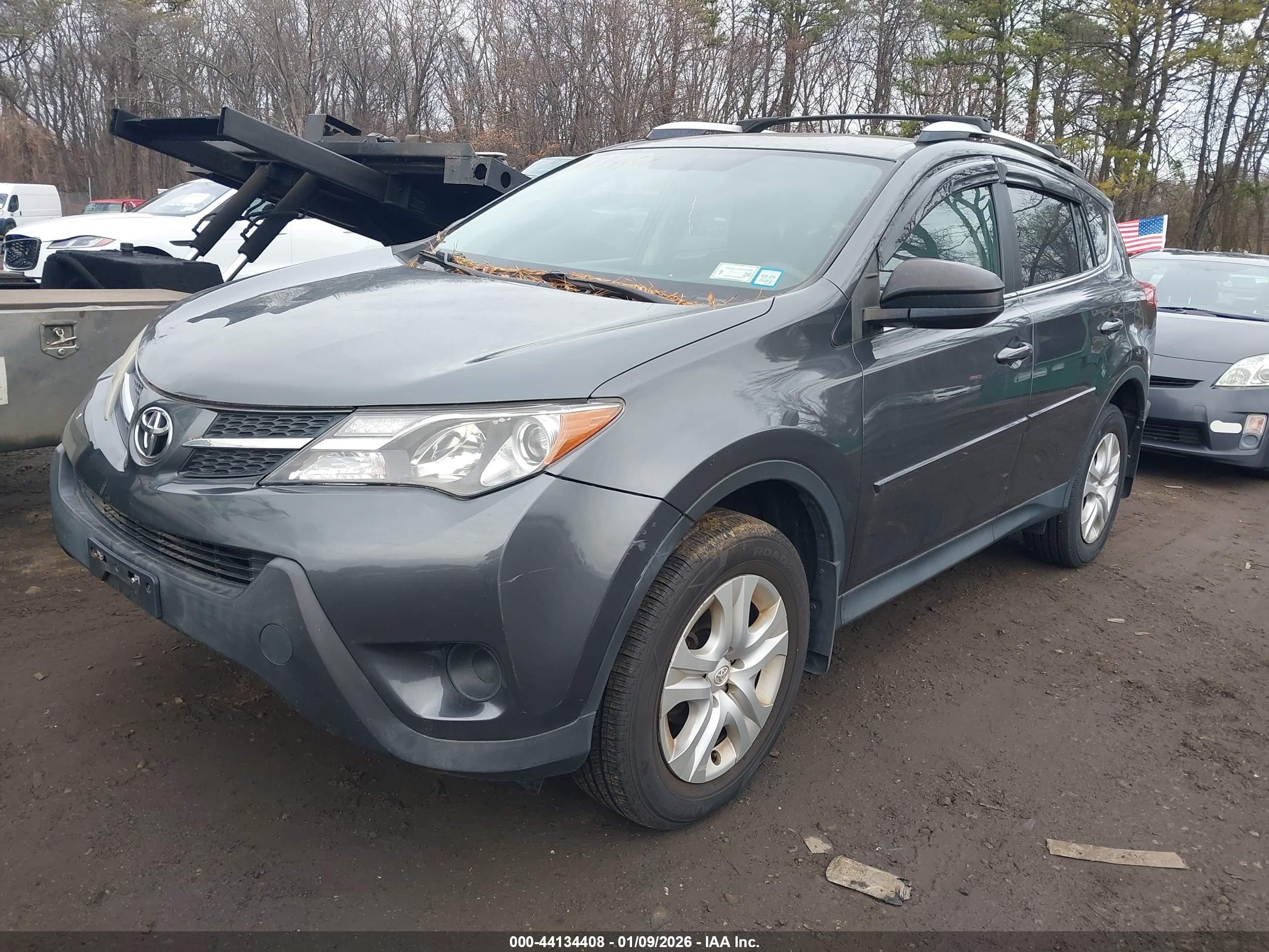 TOYOTA RAV4 image 6