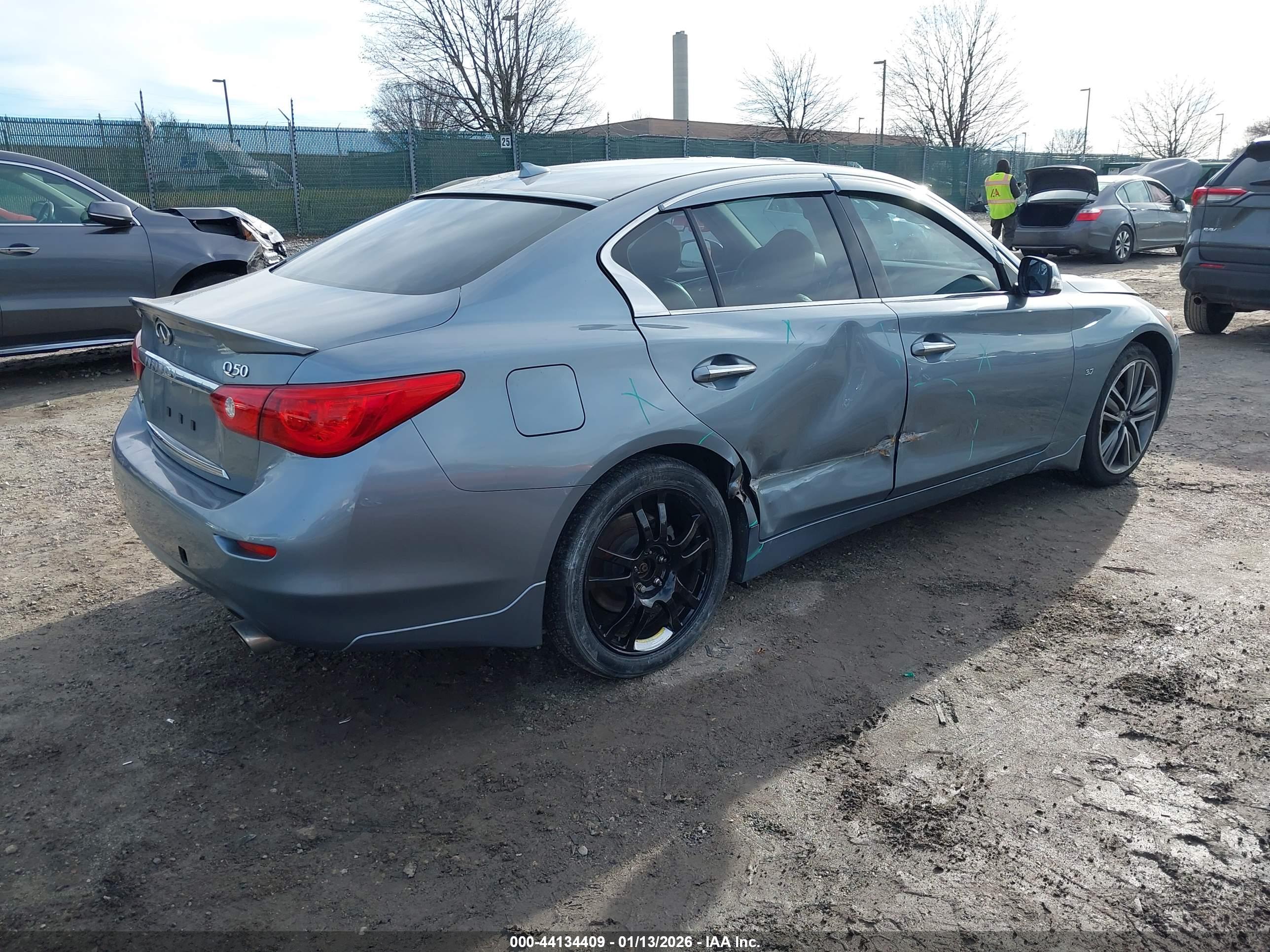 INFINITI Q50 image 4