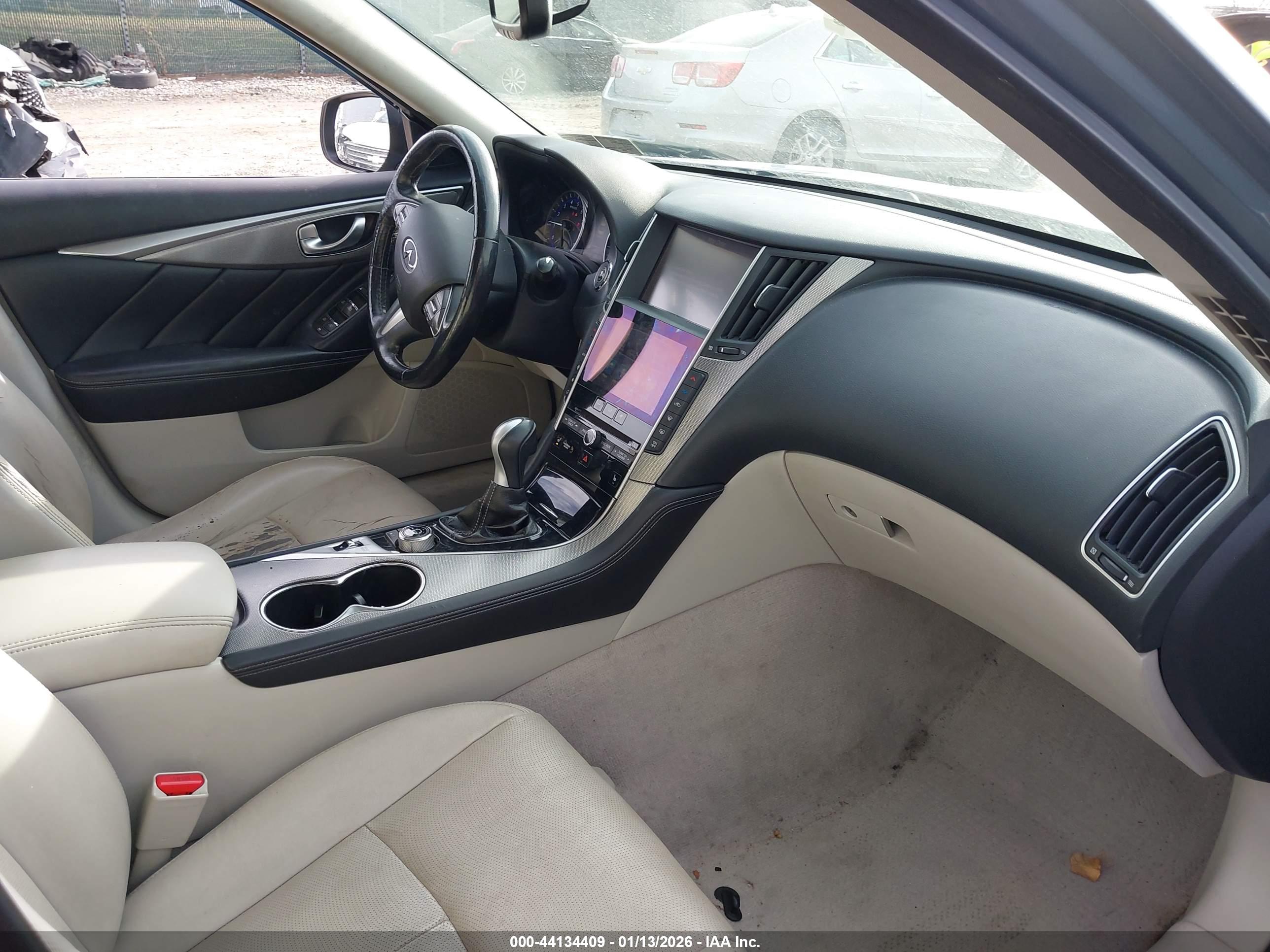 INFINITI Q50 image 5