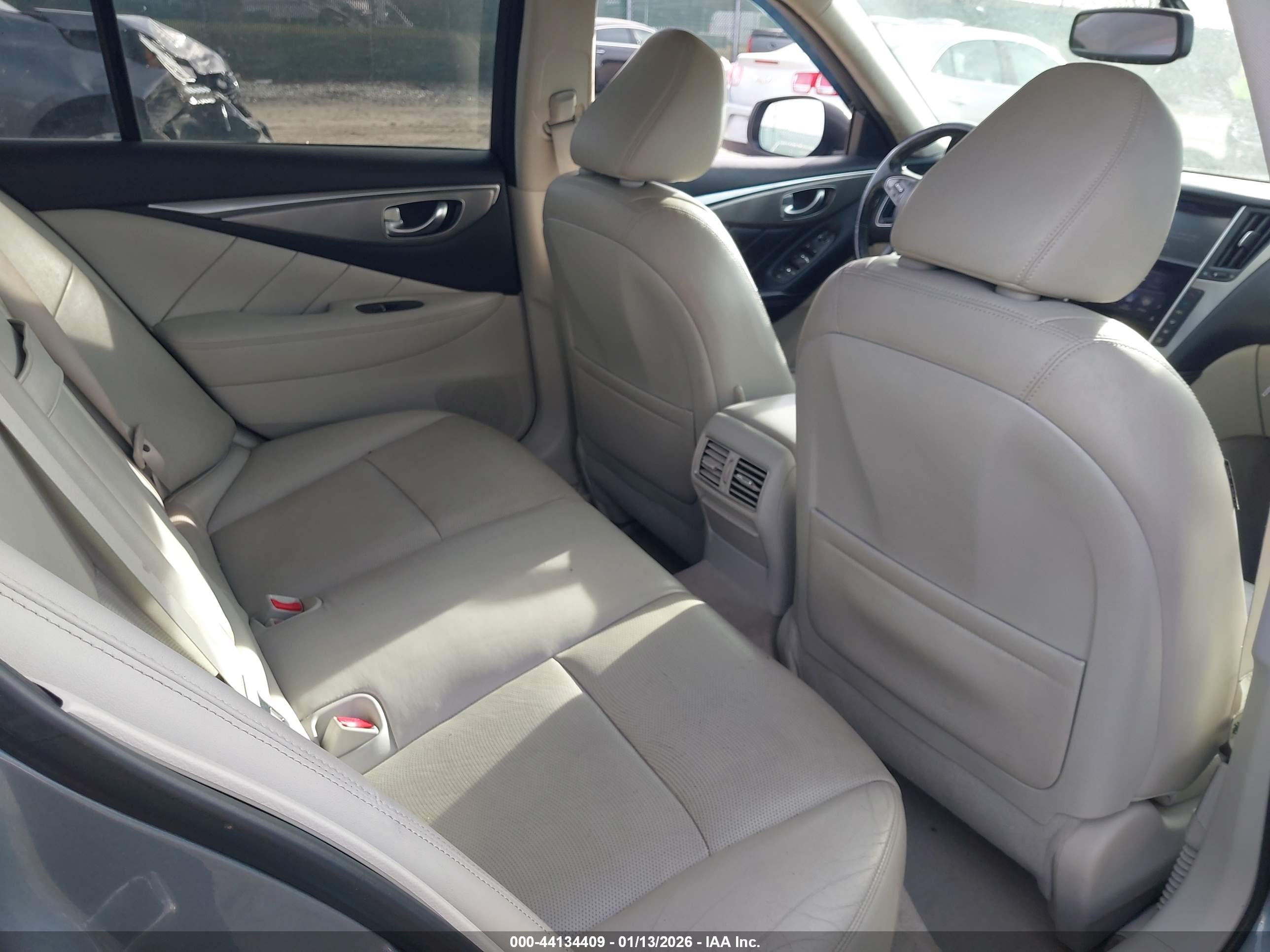 INFINITI Q50 image 8