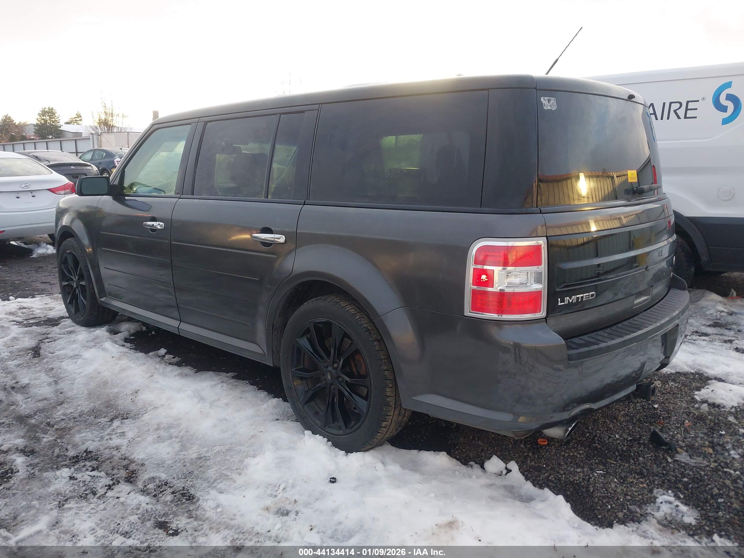 FORD FLEX image 3