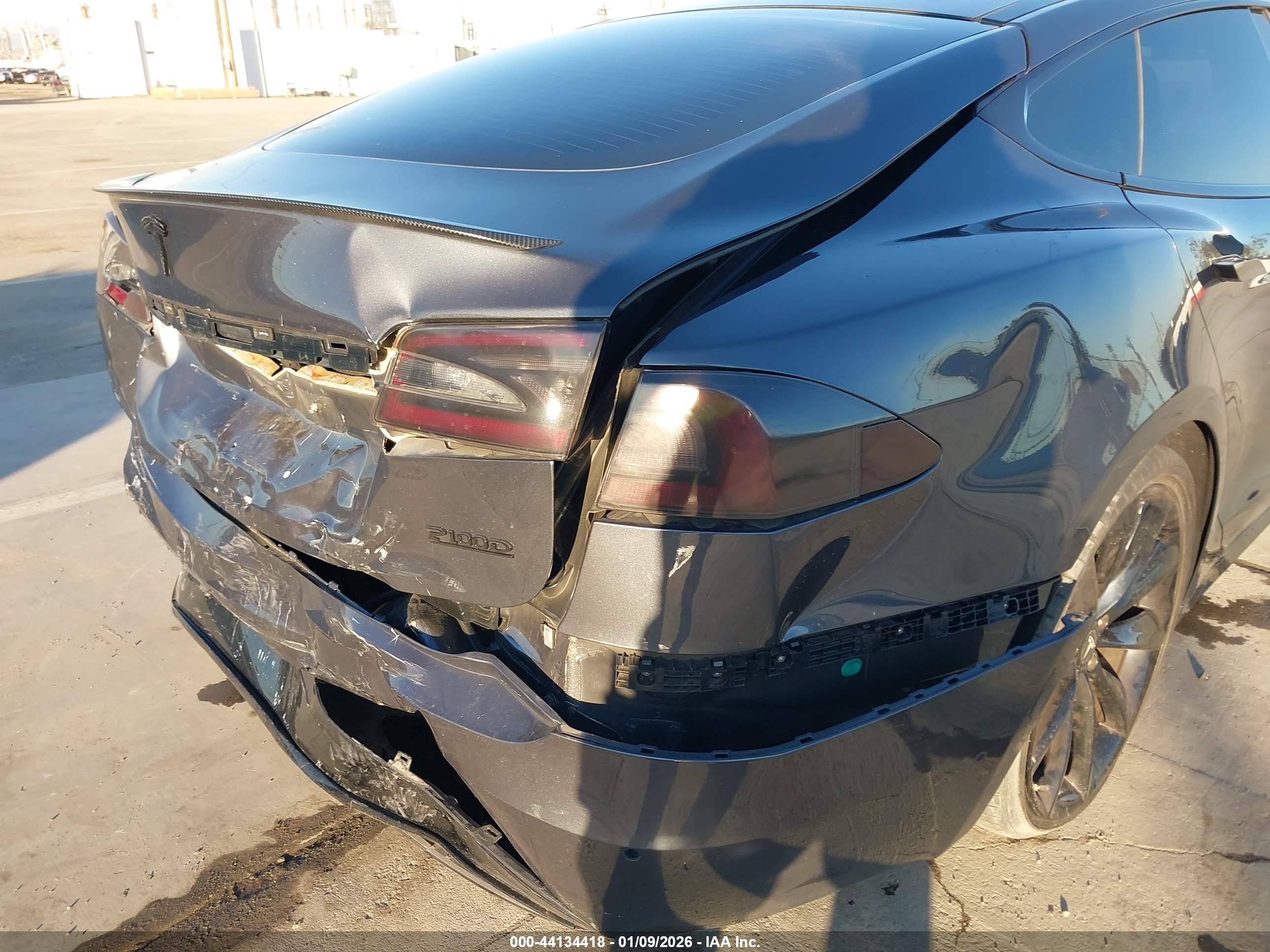 TESLA MODEL image 6