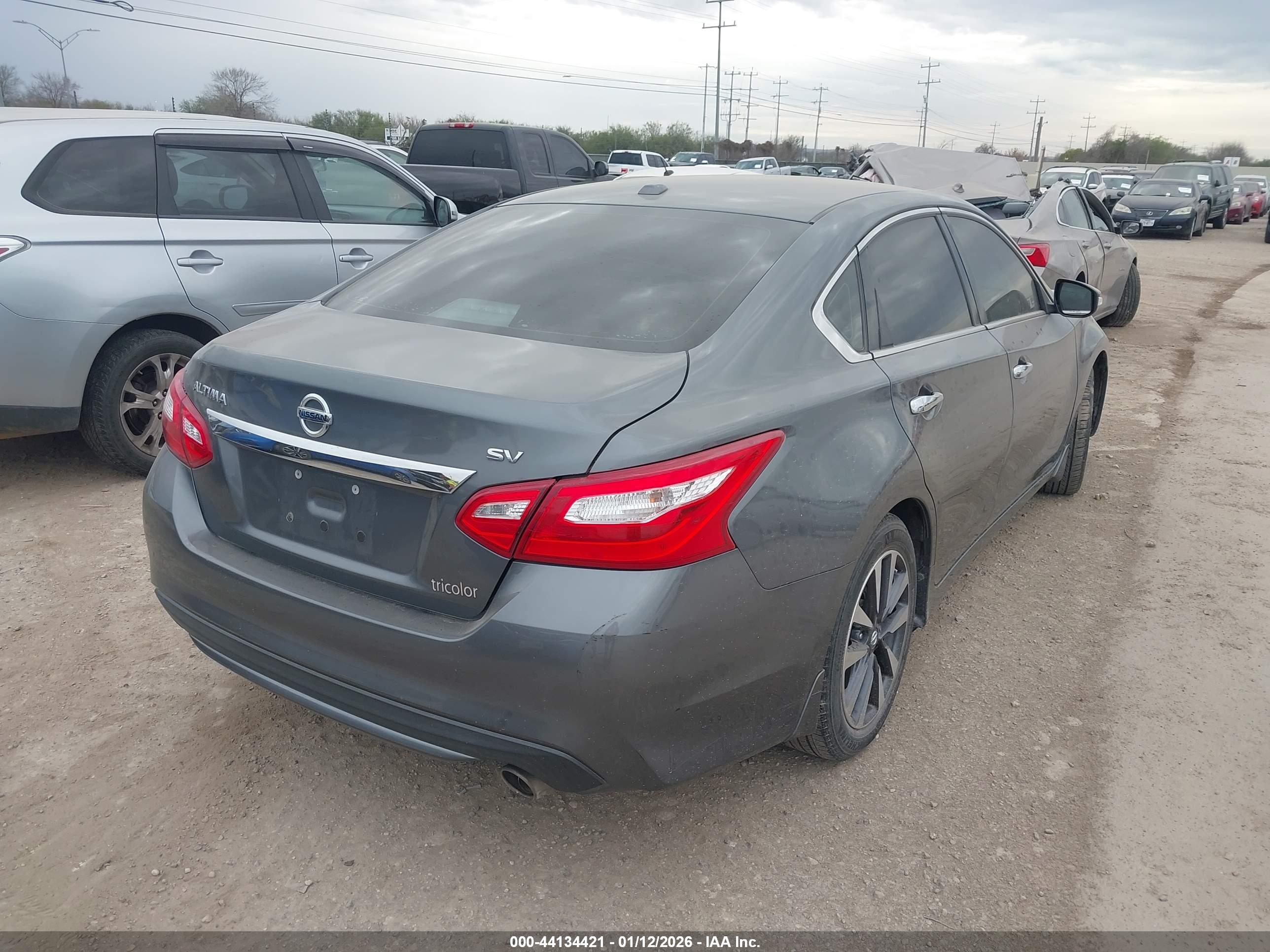 NISSAN ALTIMA image 4