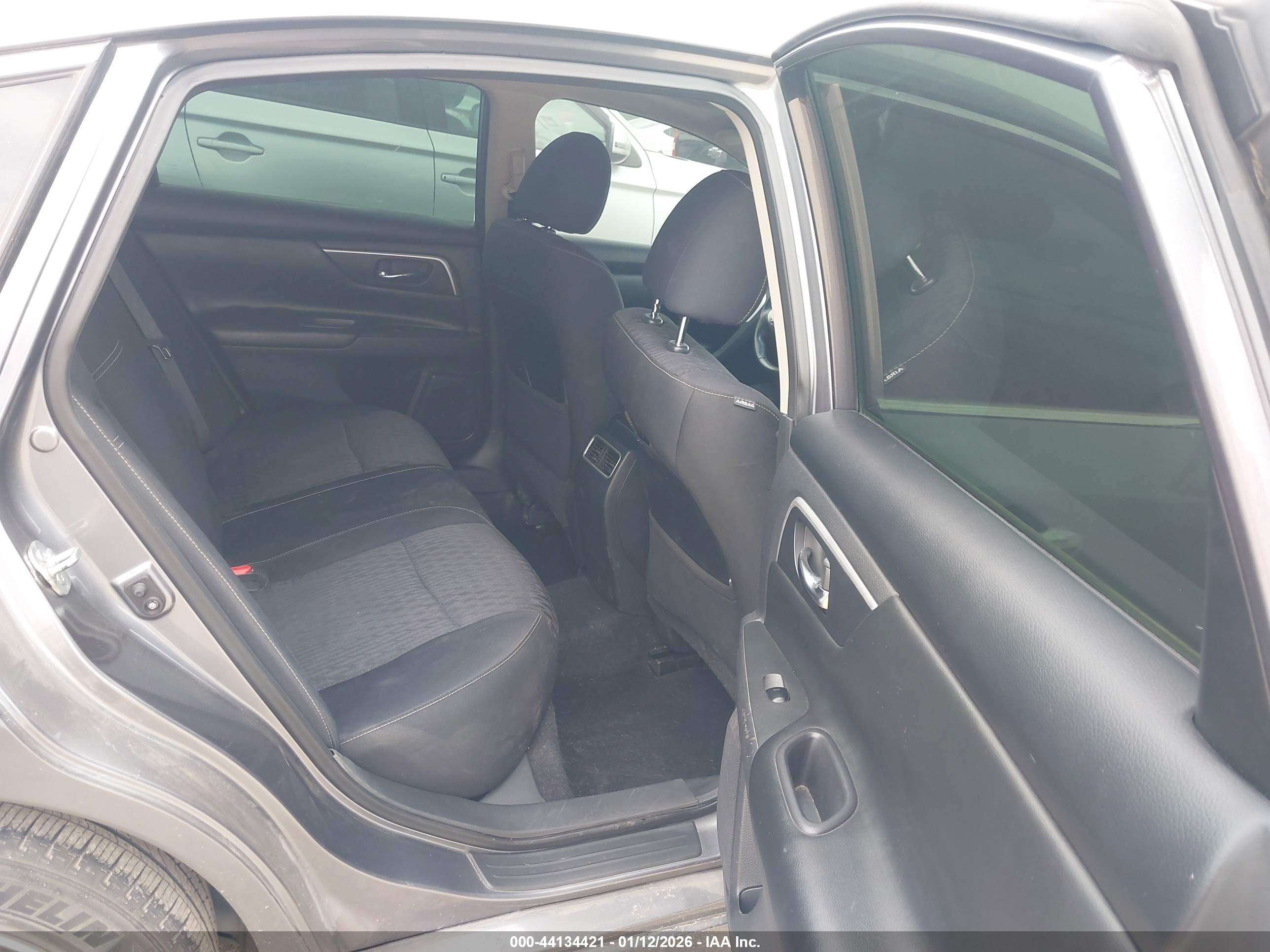 NISSAN ALTIMA image 8