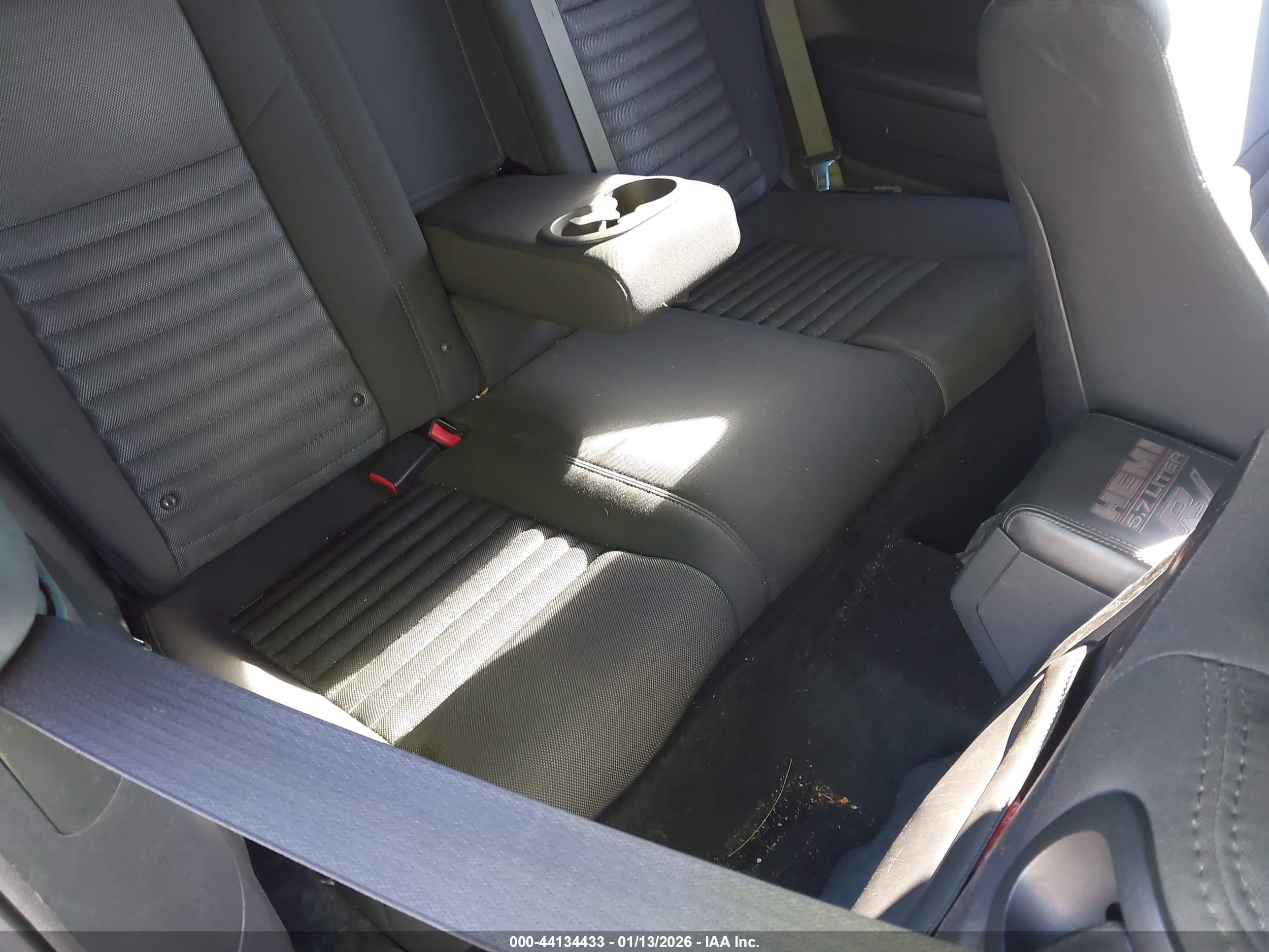 DODGE CHALLENGER image 8