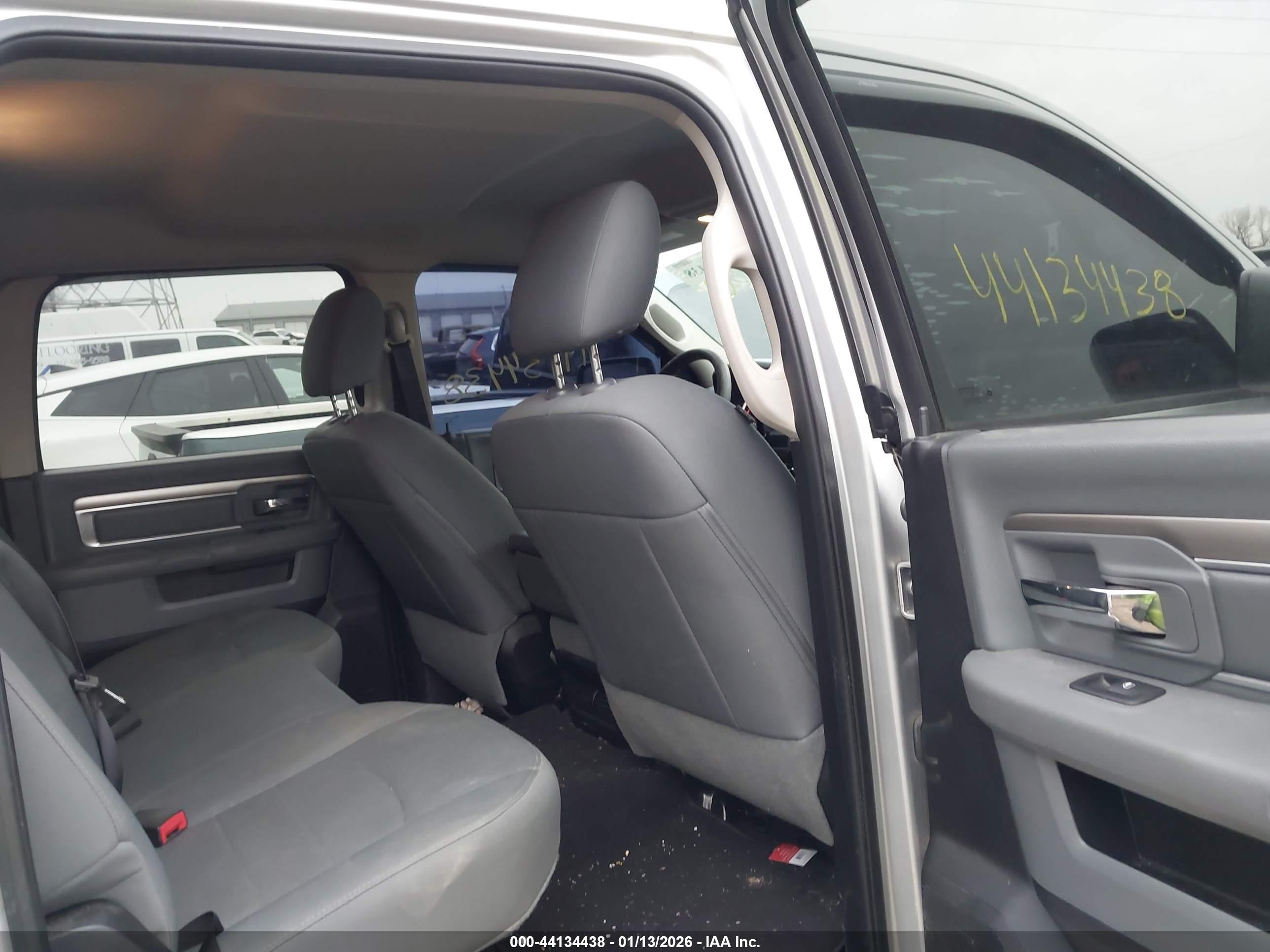 RAM 2500 image 8