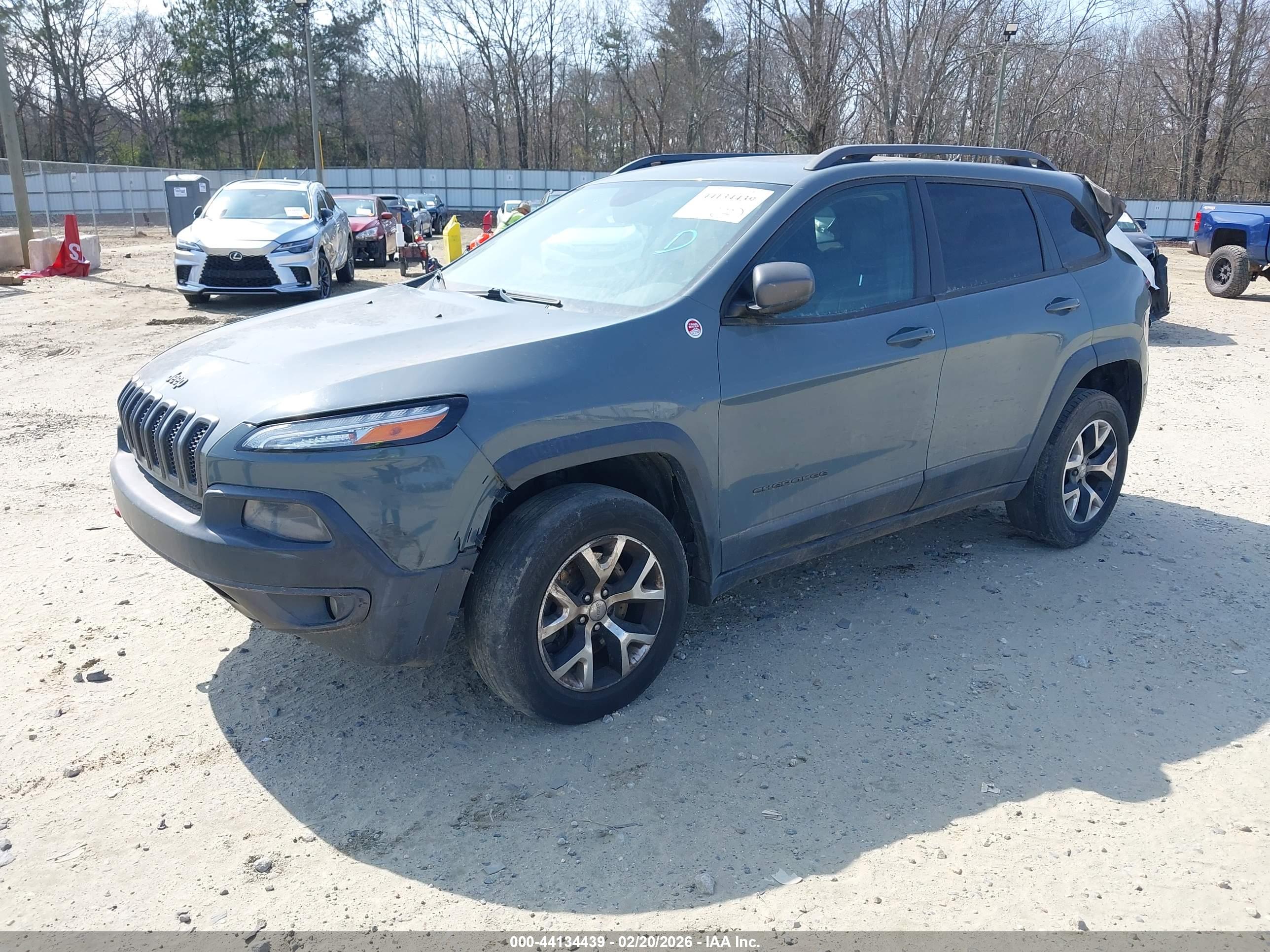 JEEP CHEROKEE image 2