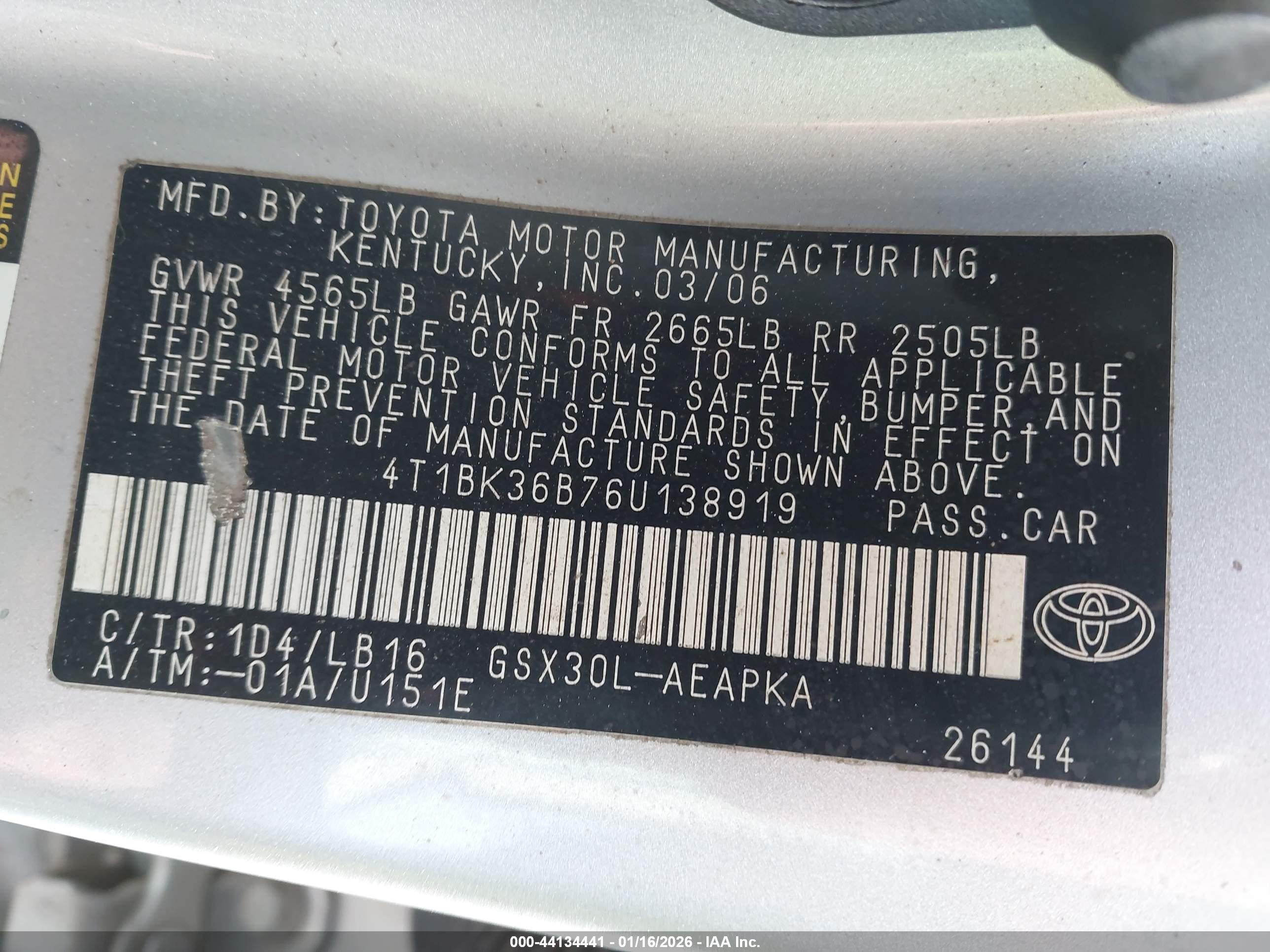 TOYOTA AVALON image 9